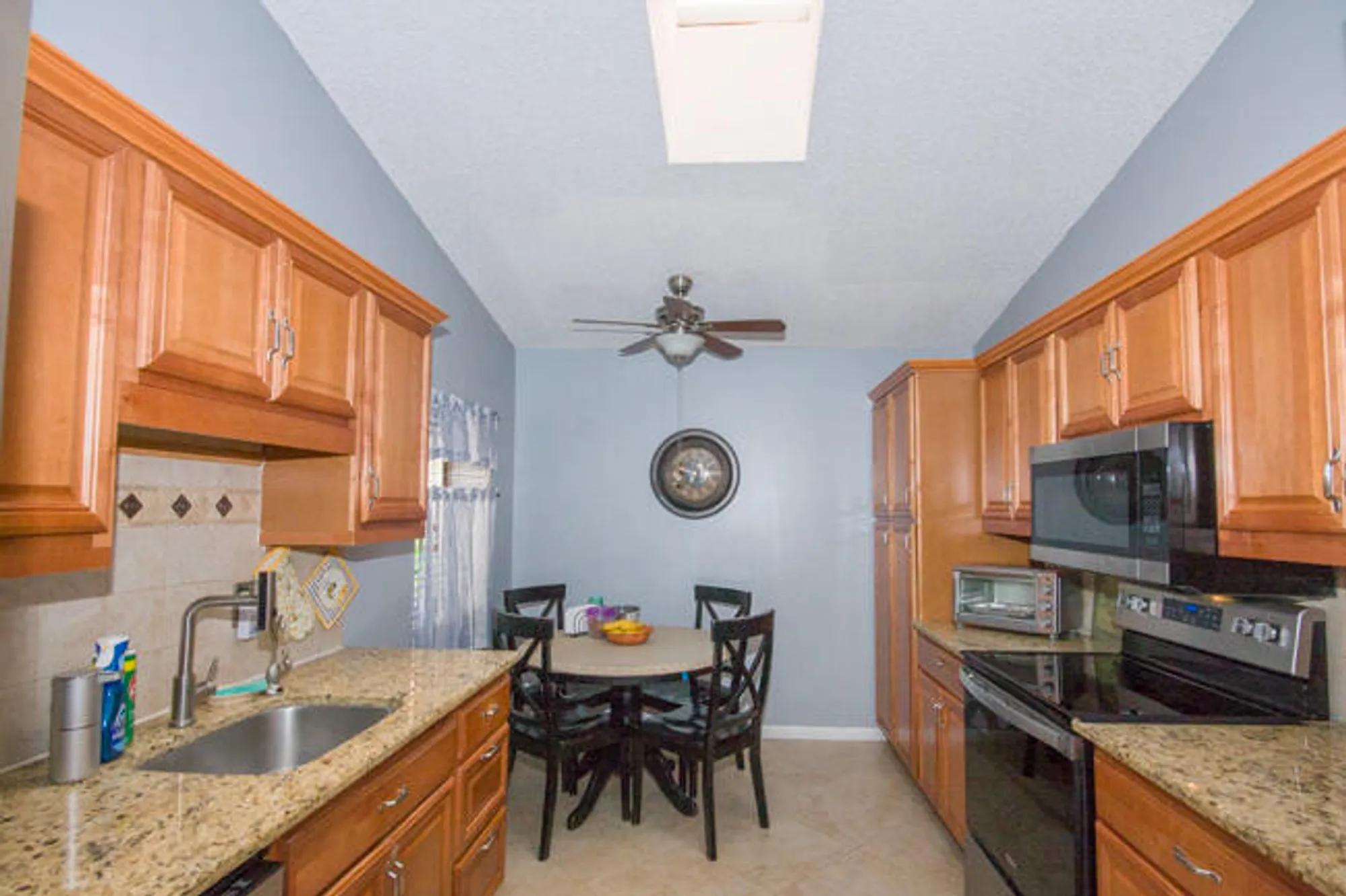 Property Slideshow image 18 of 25 | 4907 boxwood cir, Boynton Beach, FL, 33436