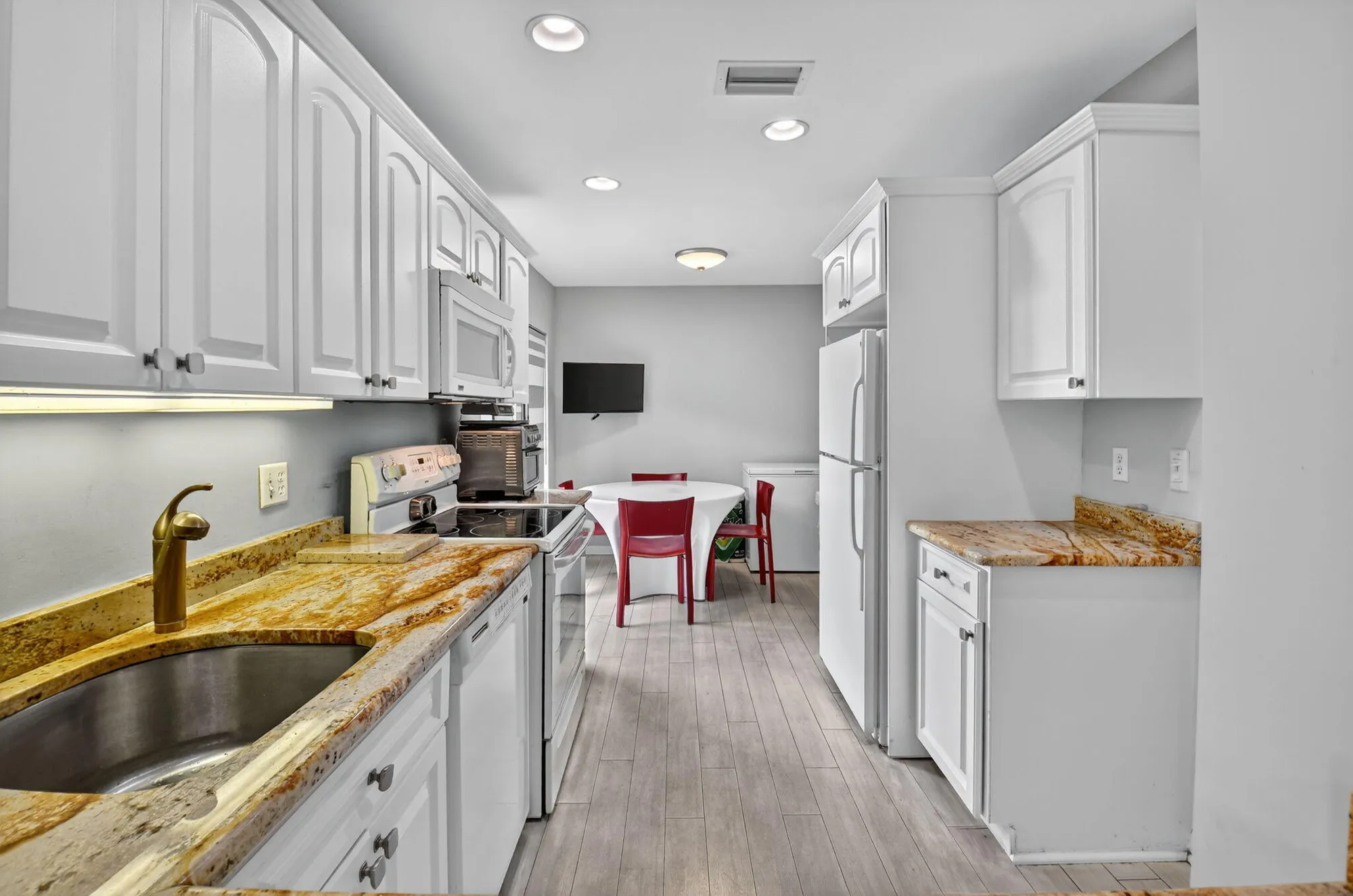 Property Slideshow image 9 of 74 | 8 stratford dr c, Boynton Beach, FL, 33436