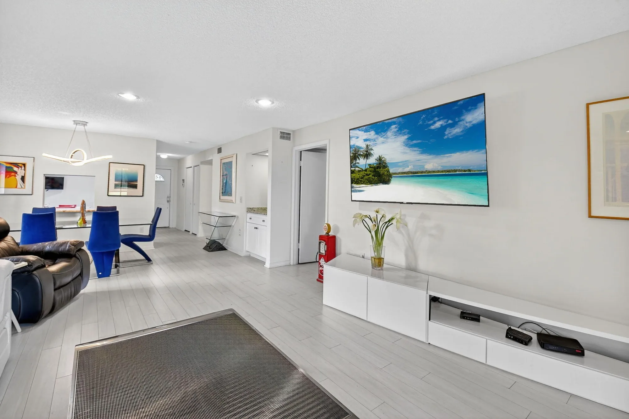 Property Slideshow image 15 of 74 | 8 stratford dr c, Boynton Beach, FL, 33436