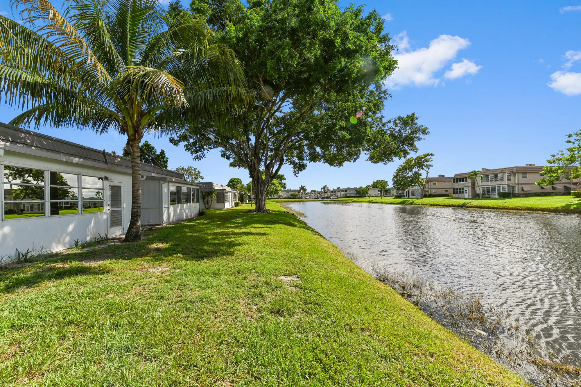 Property Slideshow image 17 of 31 | 206 valencia i, Delray Beach, FL, 33446