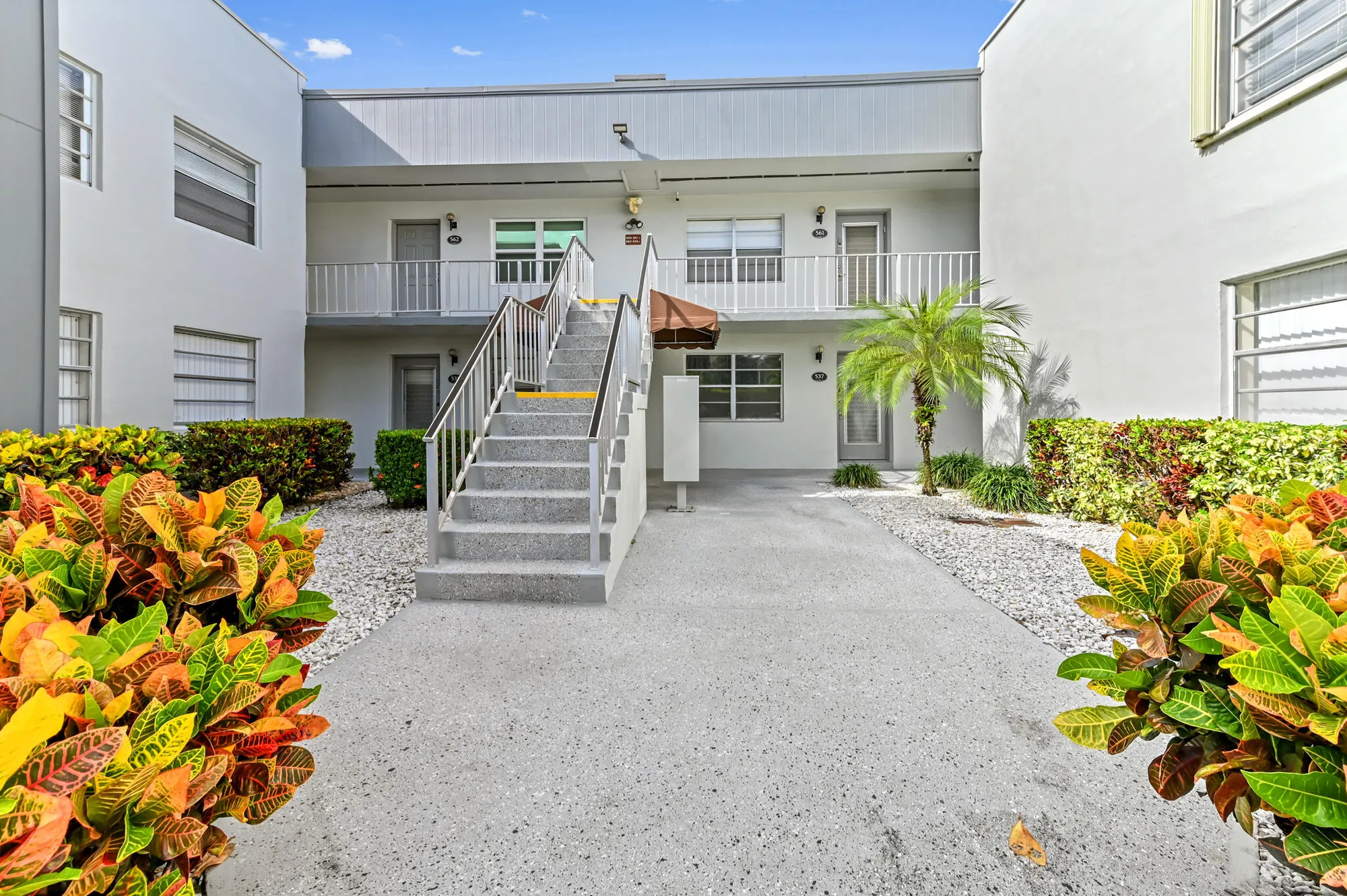 Property Slideshow image 2 of 35 | 541 capri l, Delray Beach, FL, 33484