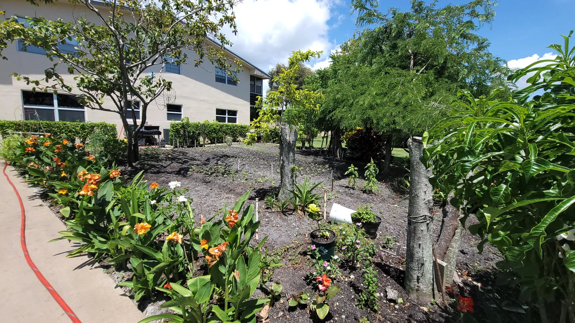 Property Slideshow image 18 of 36 | 215 canterbury j, West Palm Beach, FL, 33417