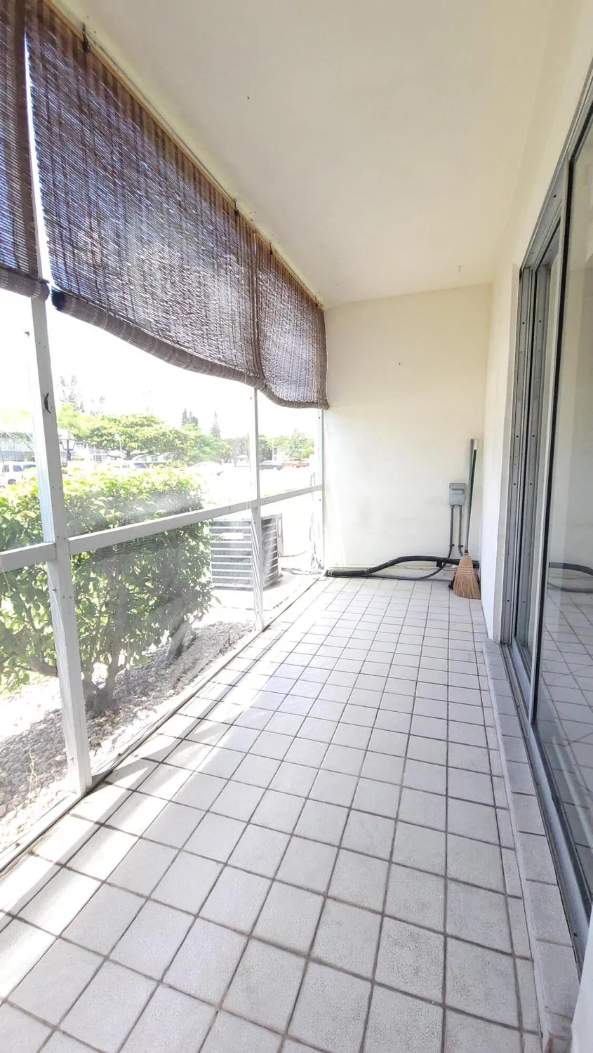 Property Slideshow image 10 of 36 | 215 canterbury j, West Palm Beach, FL, 33417