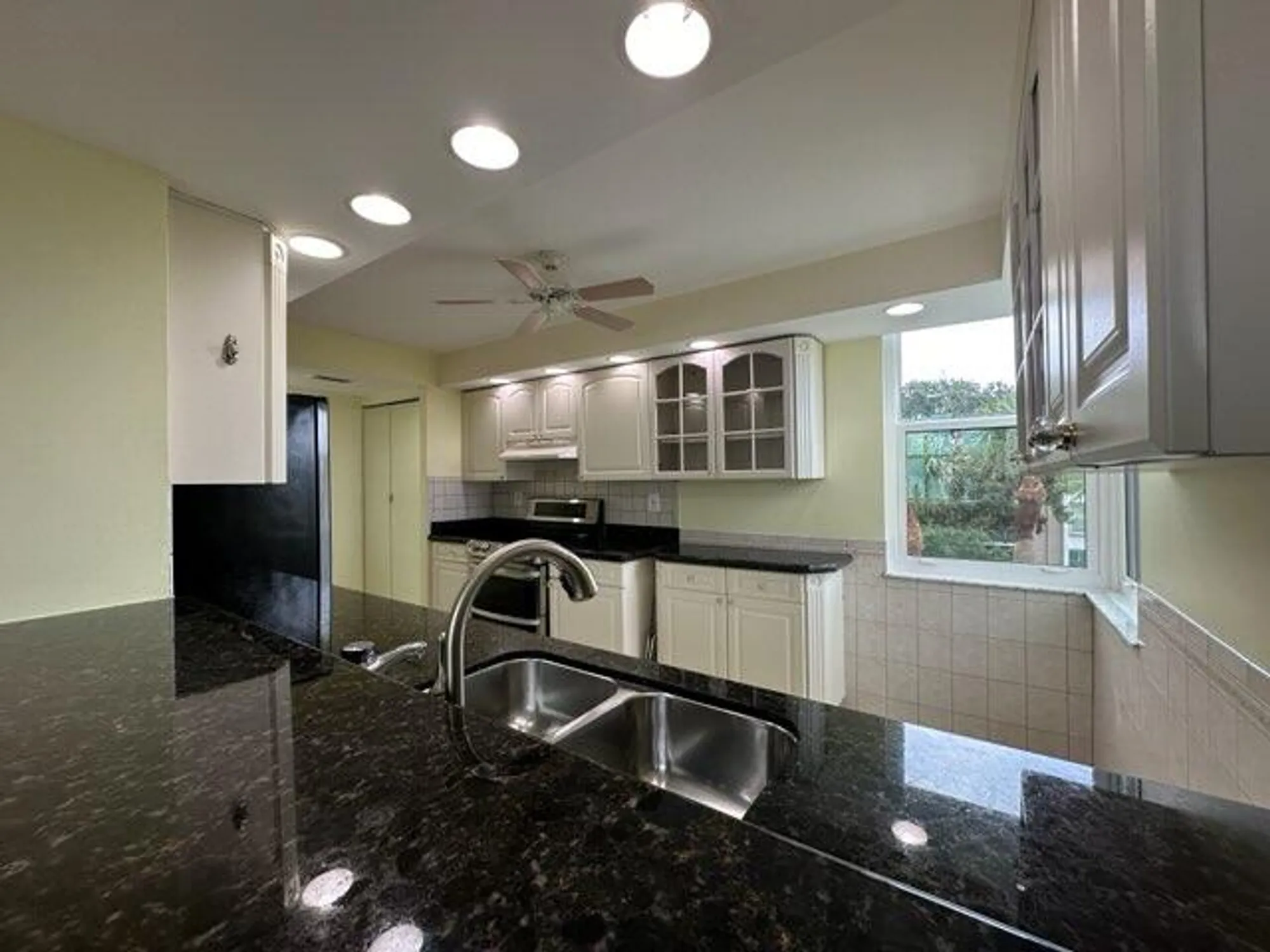 Property Slideshow image 4 of 23 | 1950 sw palm city rd 13301, Stuart, FL, 34994