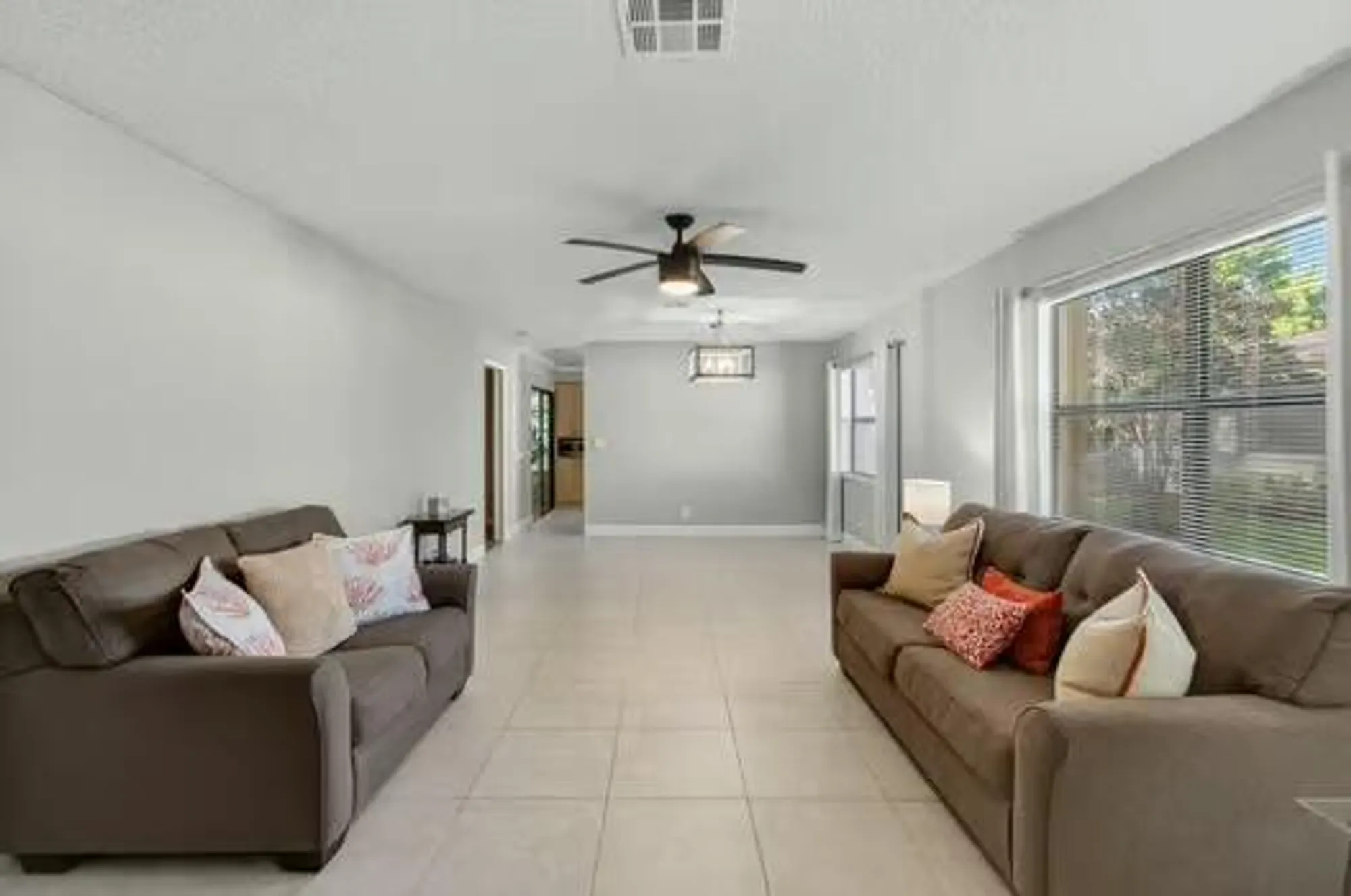 Property Slideshow image 4 of 48 | 1570 palmland dr, Boynton Beach, FL, 33436