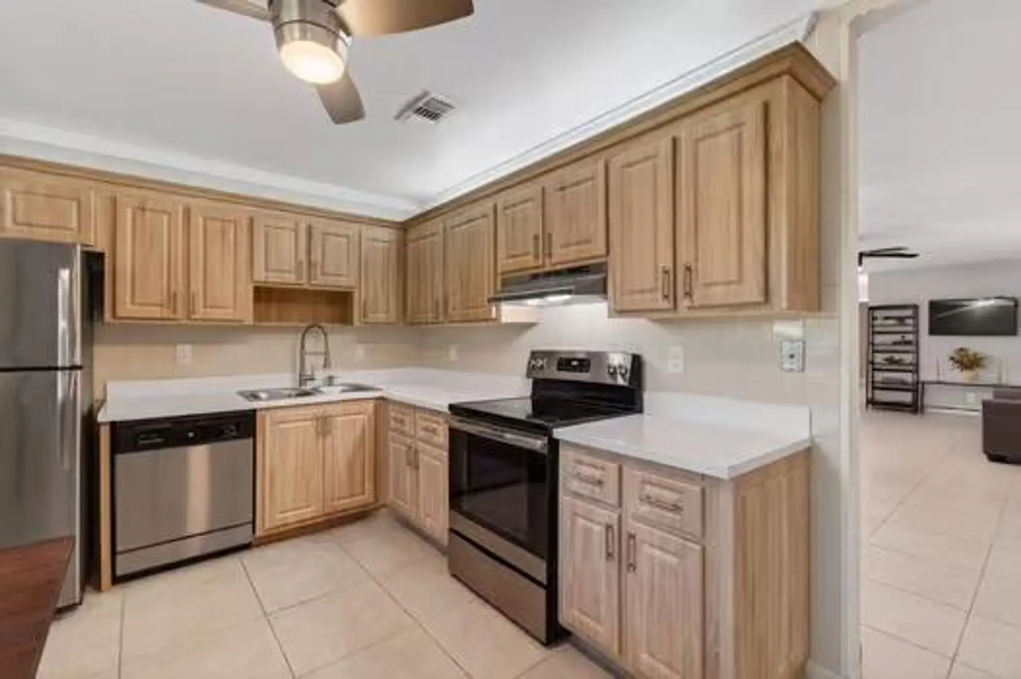 Property Slideshow image 10 of 48 | 1570 palmland dr, Boynton Beach, FL, 33436