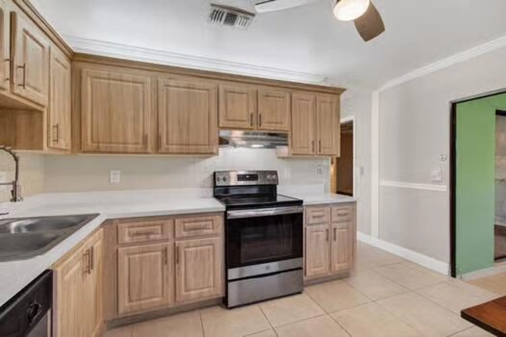 Property Slideshow image 12 of 48 | 1570 palmland dr, Boynton Beach, FL, 33436