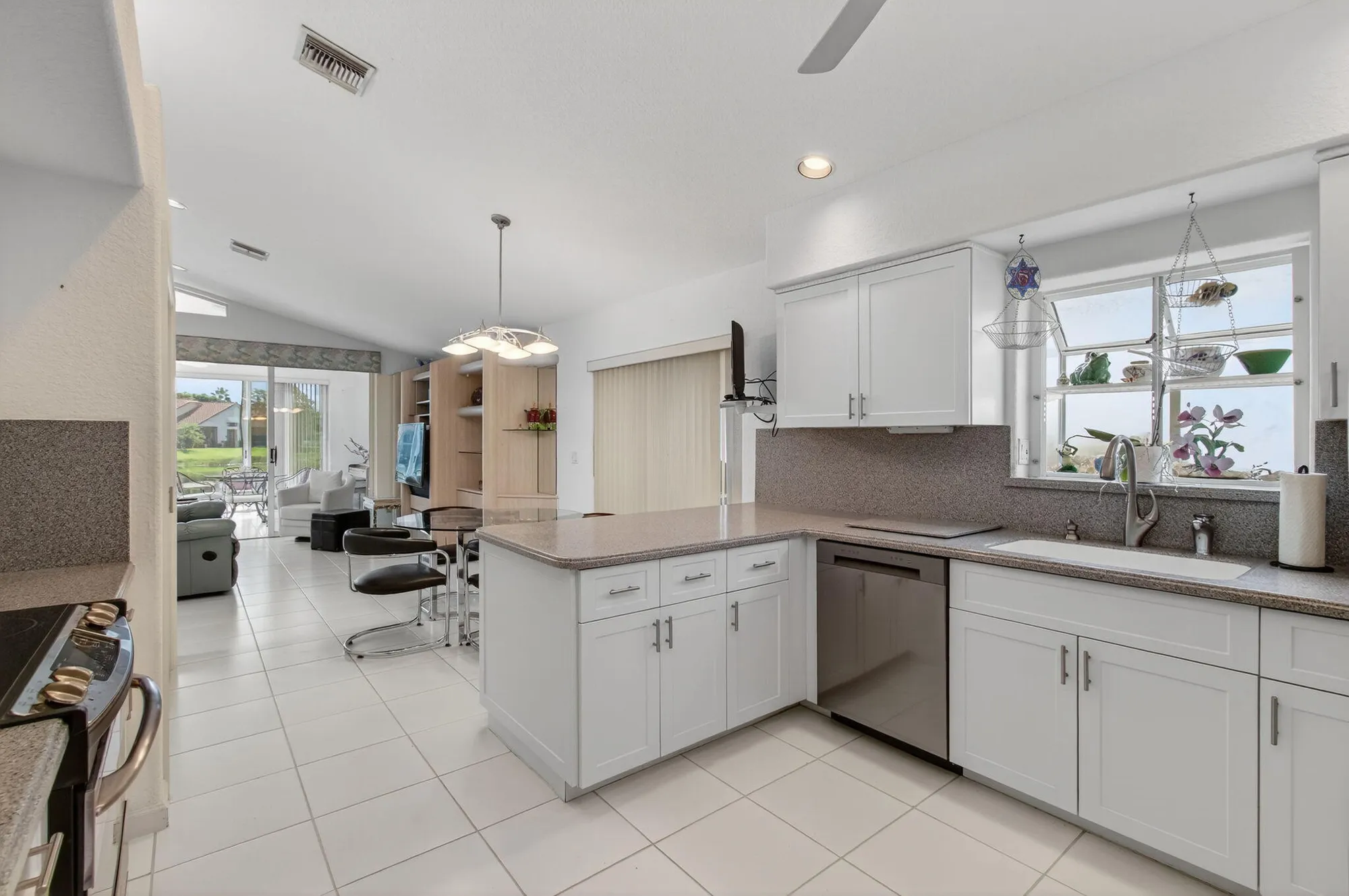 Property Slideshow image 27 of 76 | 6226 water lilly ln, Boynton Beach, FL, 33437