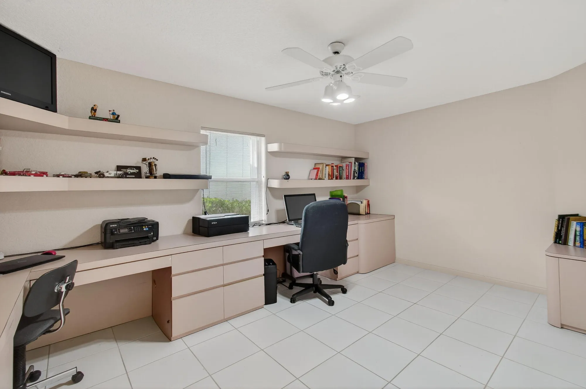 Property Slideshow image 31 of 76 | 6226 water lilly ln, Boynton Beach, FL, 33437