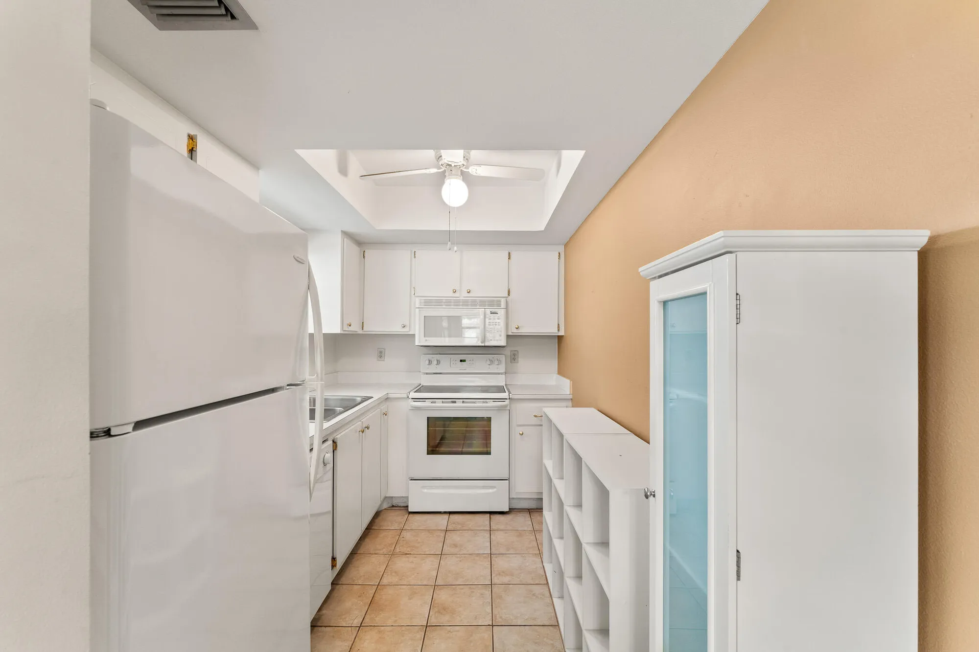 Property Slideshow image 13 of 34 | 2950 se ocean blvd 1-10, Stuart, FL, 34996