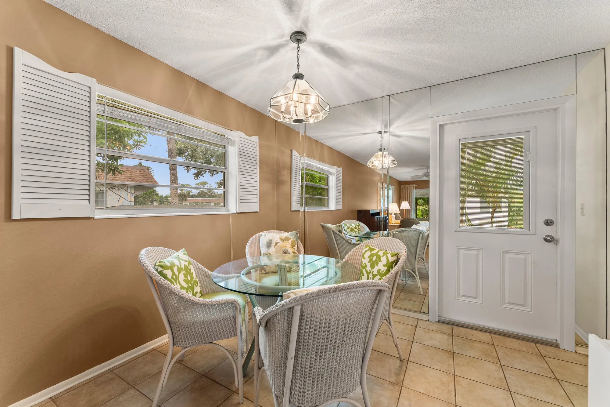 Property Slideshow image 9 of 34 | 2950 se ocean blvd 1-10, Stuart, FL, 34996