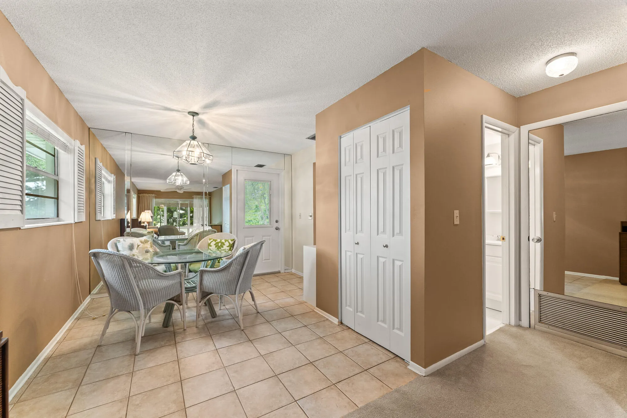 Property Slideshow image 18 of 34 | 2950 se ocean blvd 1-10, Stuart, FL, 34996