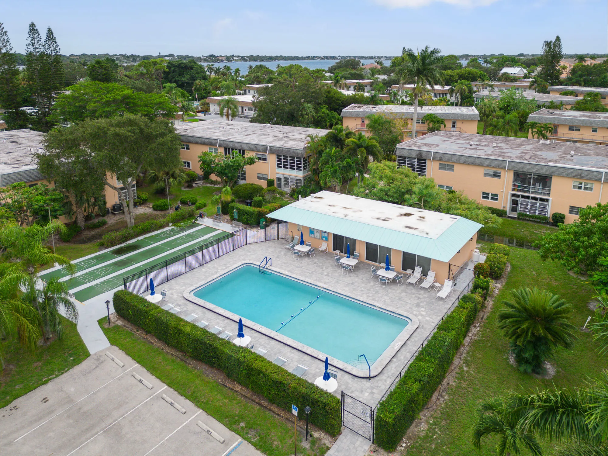 Property Slideshow image 32 of 34 | 2950 se ocean blvd 1-10, Stuart, FL, 34996