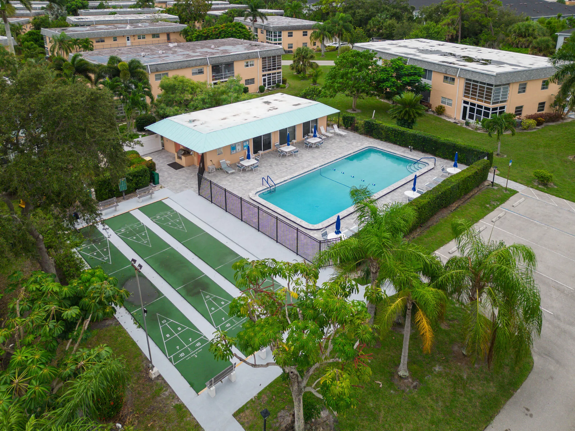 Property Slideshow image 33 of 34 | 2950 se ocean blvd 1-10, Stuart, FL, 34996