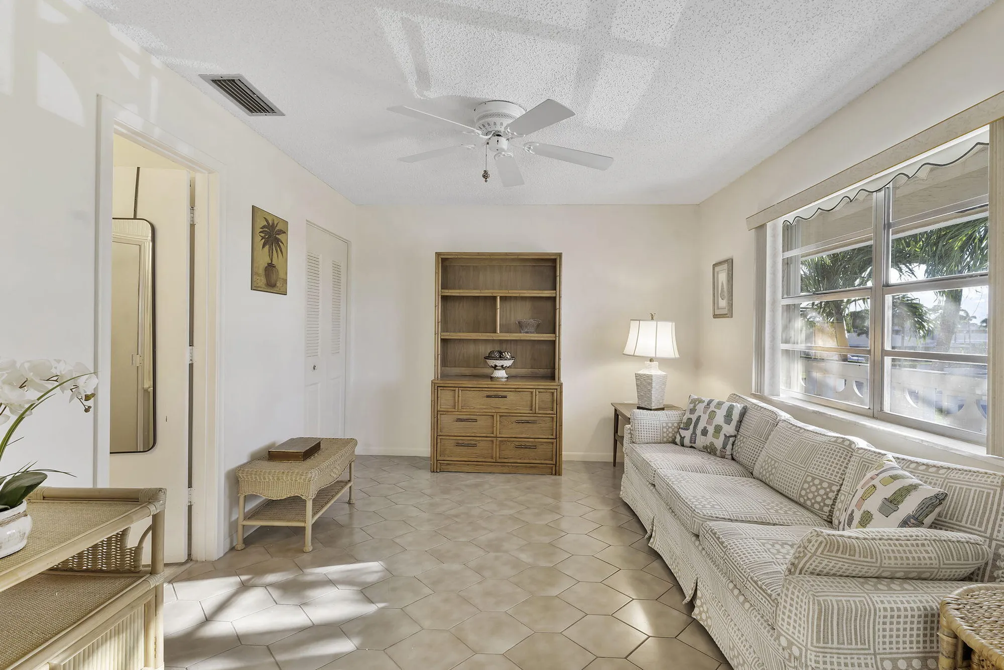 Property Slideshow image 4 of 26 | 1050 citrus way apt 202, Delray Beach, FL, 33445