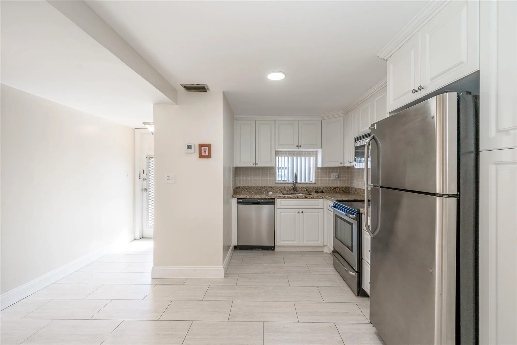 Property Slideshow image 1 of 72 | 9523 s hollybrook lake dr 107, Pembroke Pines, FL, 33025