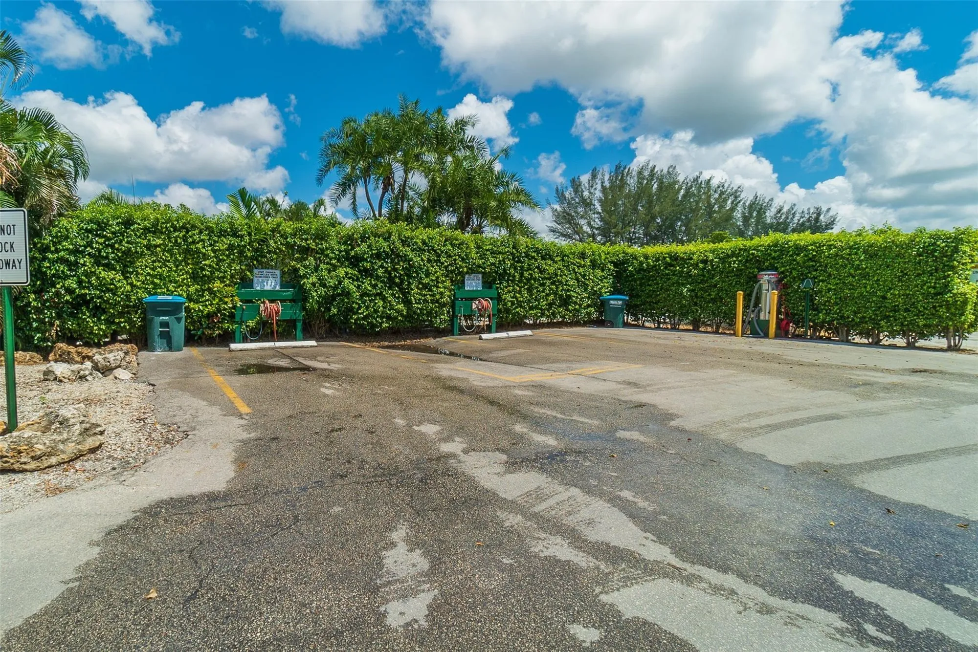 Property Slideshow image 67 of 72 | 9523 s hollybrook lake dr 107, Pembroke Pines, FL, 33025