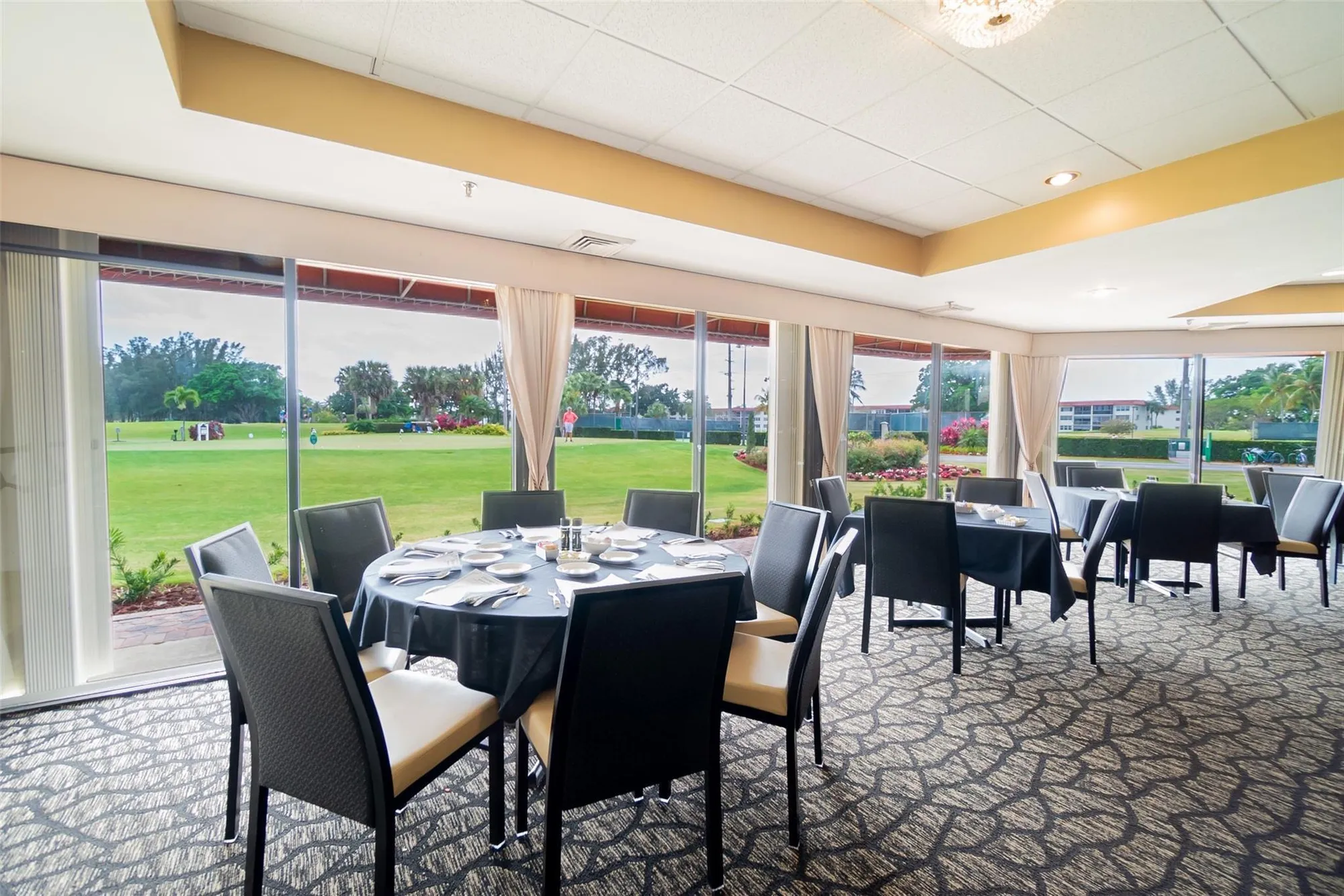 Property Slideshow image 47 of 72 | 9523 s hollybrook lake dr 107, Pembroke Pines, FL, 33025