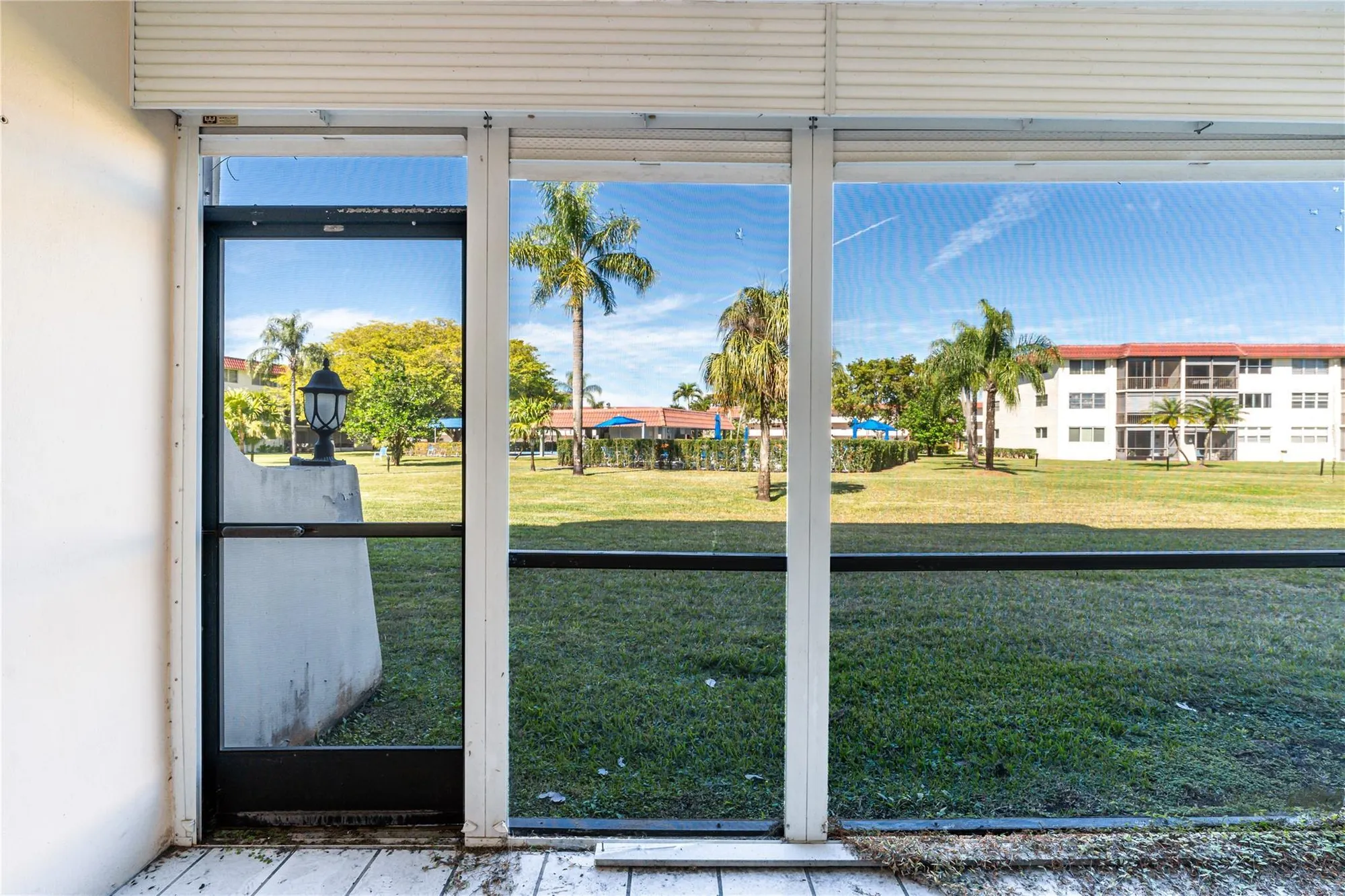 Property Slideshow image 16 of 72 | 9523 s hollybrook lake dr 107, Pembroke Pines, FL, 33025