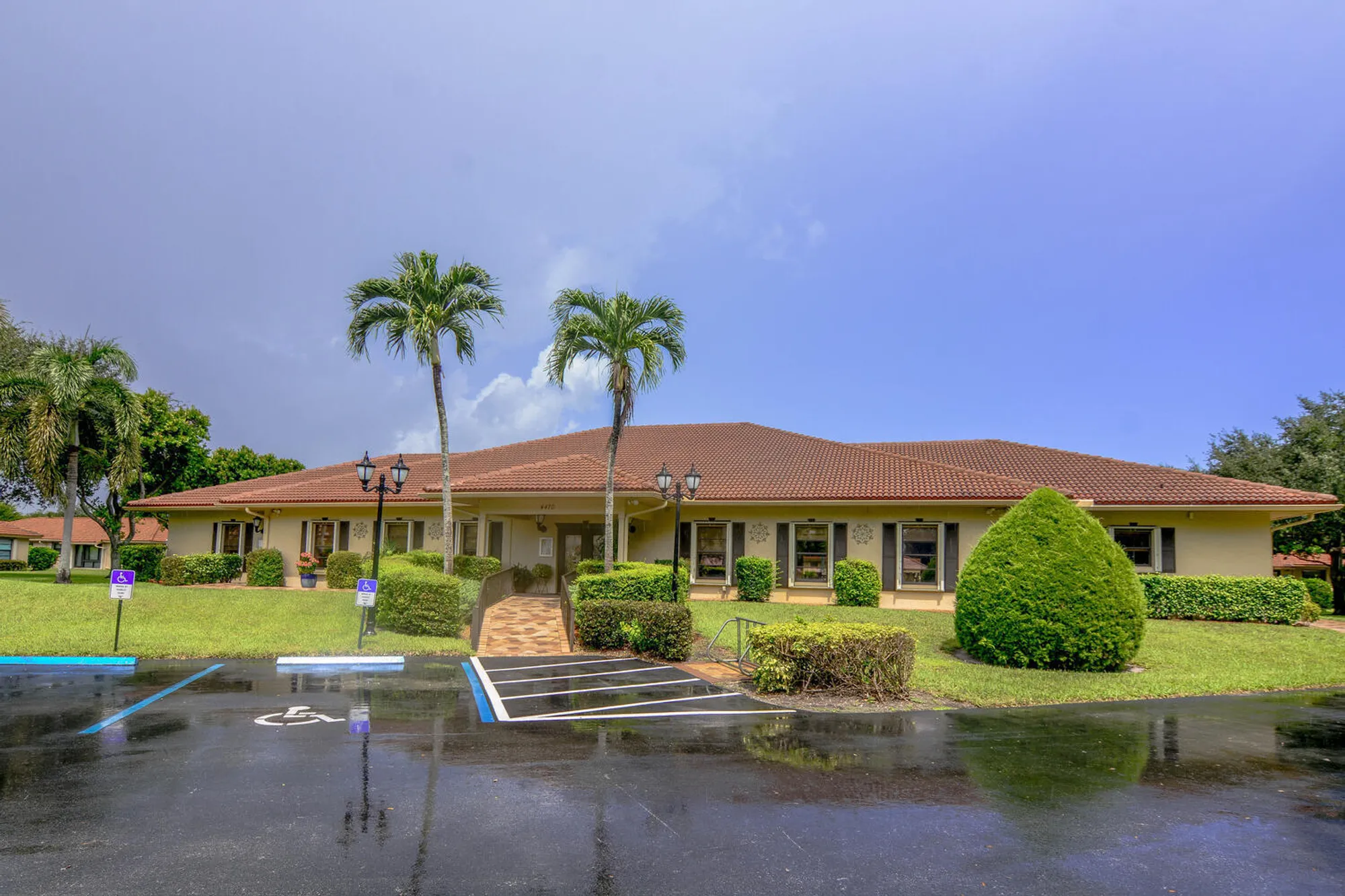 Property Slideshow image 33 of 39 | 4580 laurel tree rd a, Boynton Beach, FL, 33436