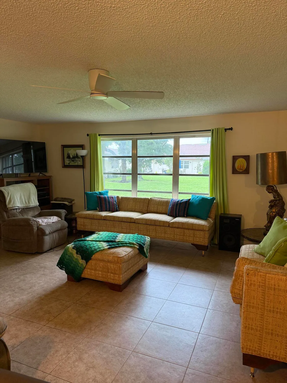 Property Slideshow image 10 of 28 | 4515 nw 3rd st a, Delray Beach, FL, 33445