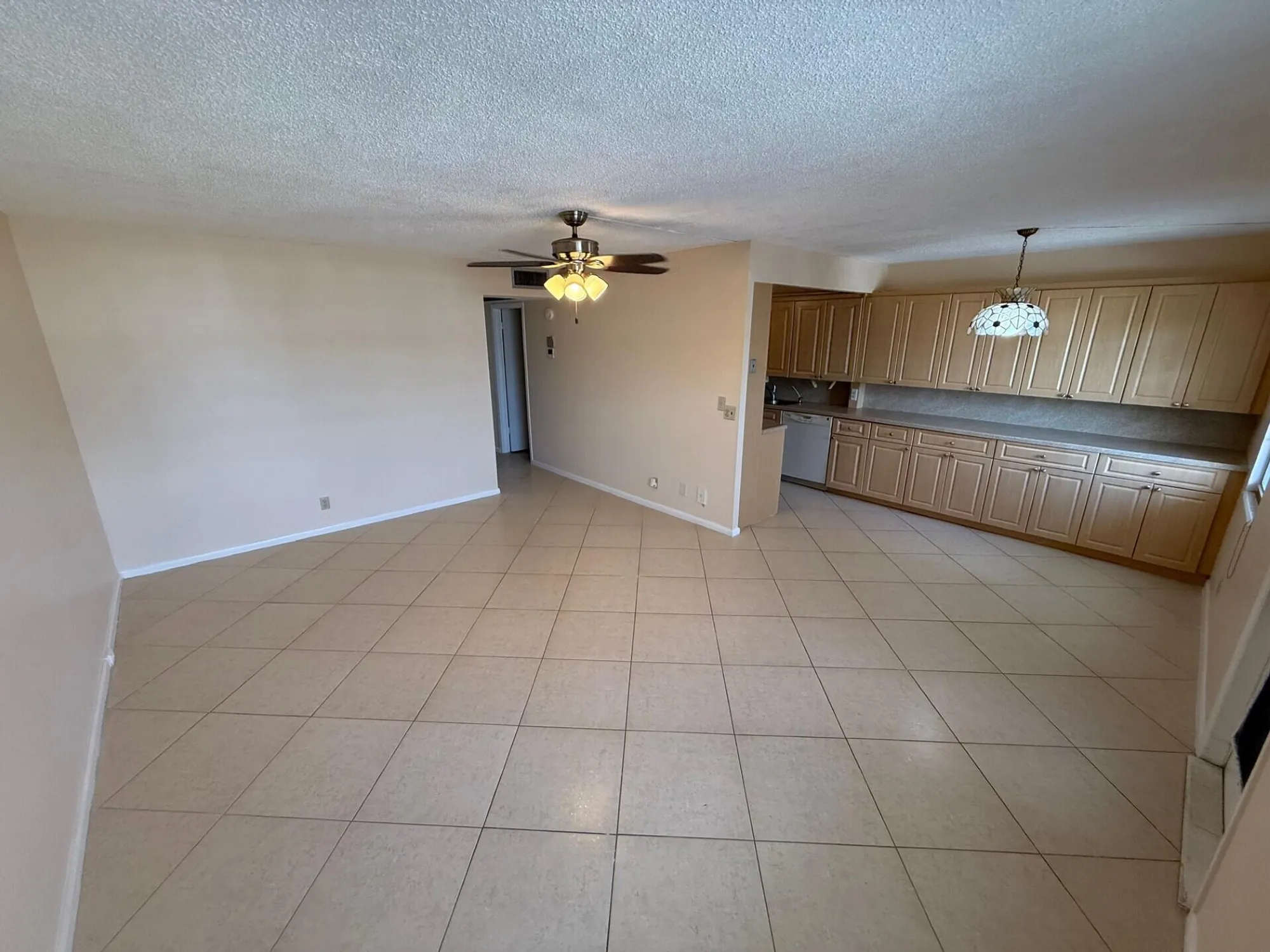 Property Slideshow image 8 of 17 | 3021 exeter b, Boca Raton, FL, 33434