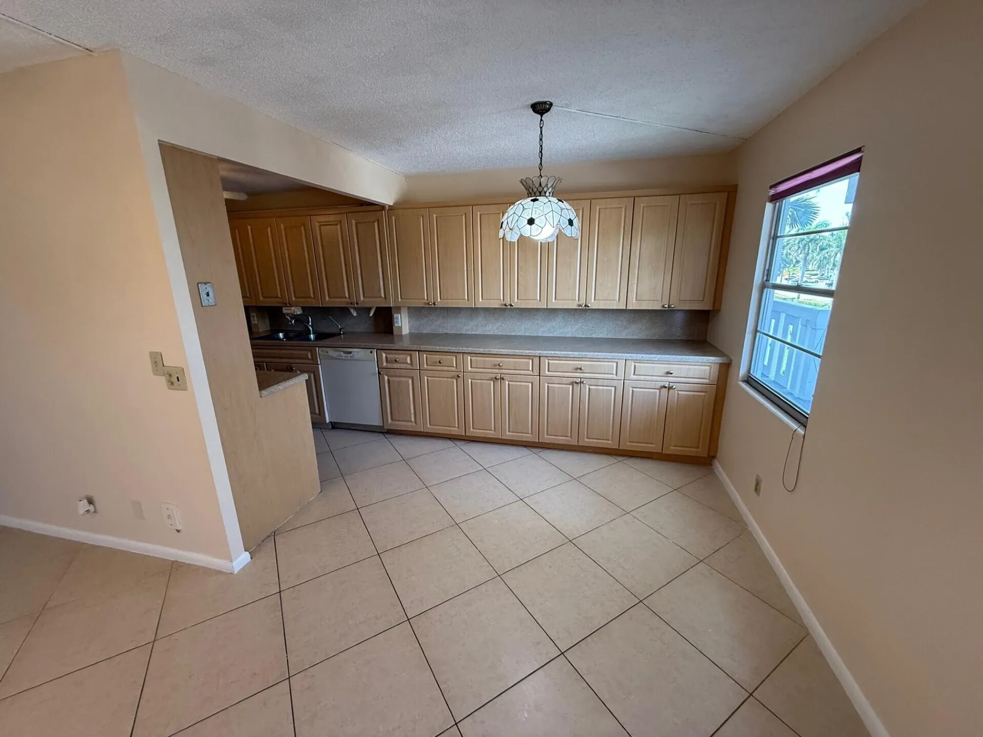 Property Slideshow image 7 of 17 | 3021 exeter b, Boca Raton, FL, 33434