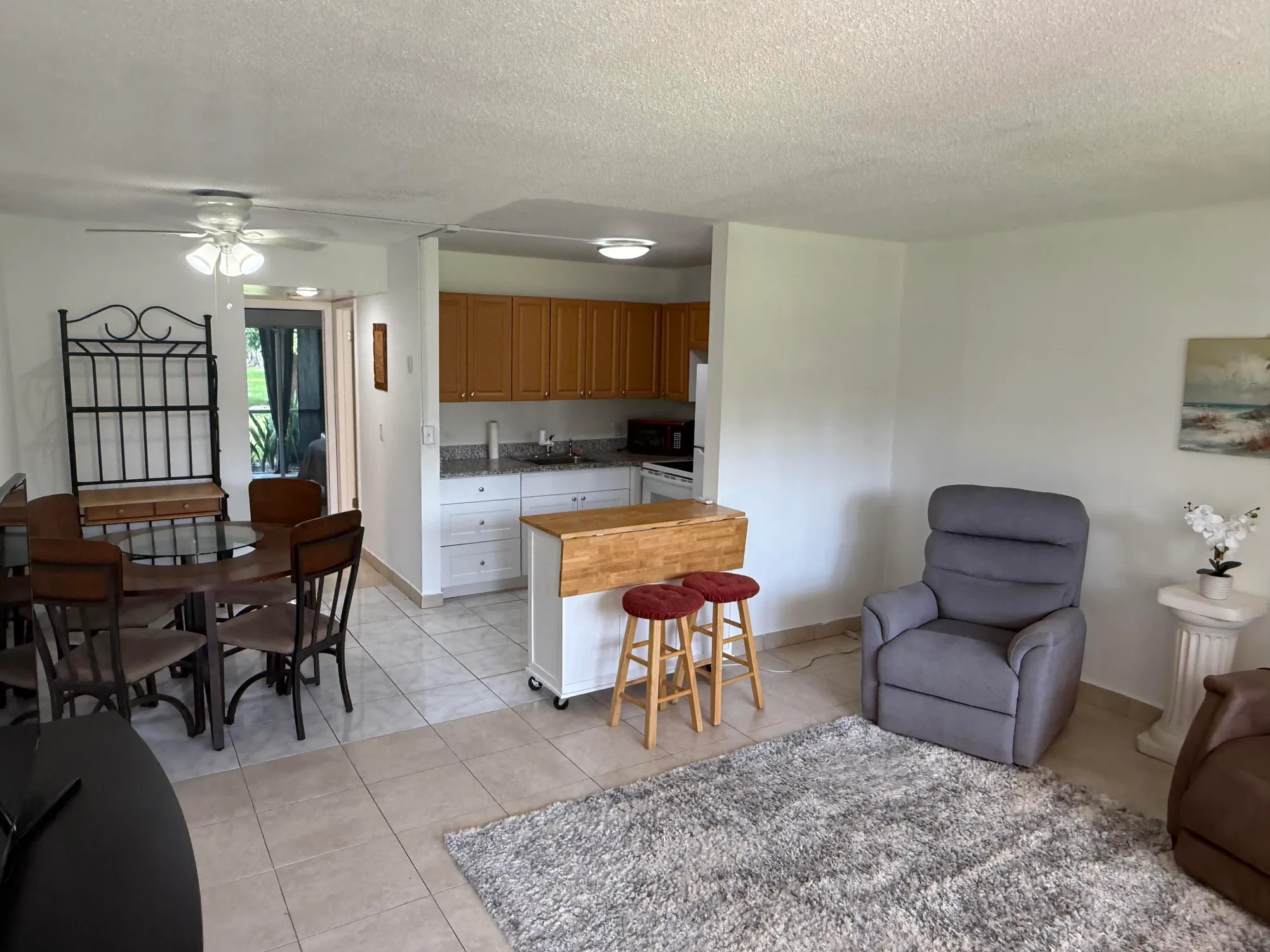 Property Slideshow image 2 of 18 | 175 canterbury h, West Palm Beach, FL, 33417
