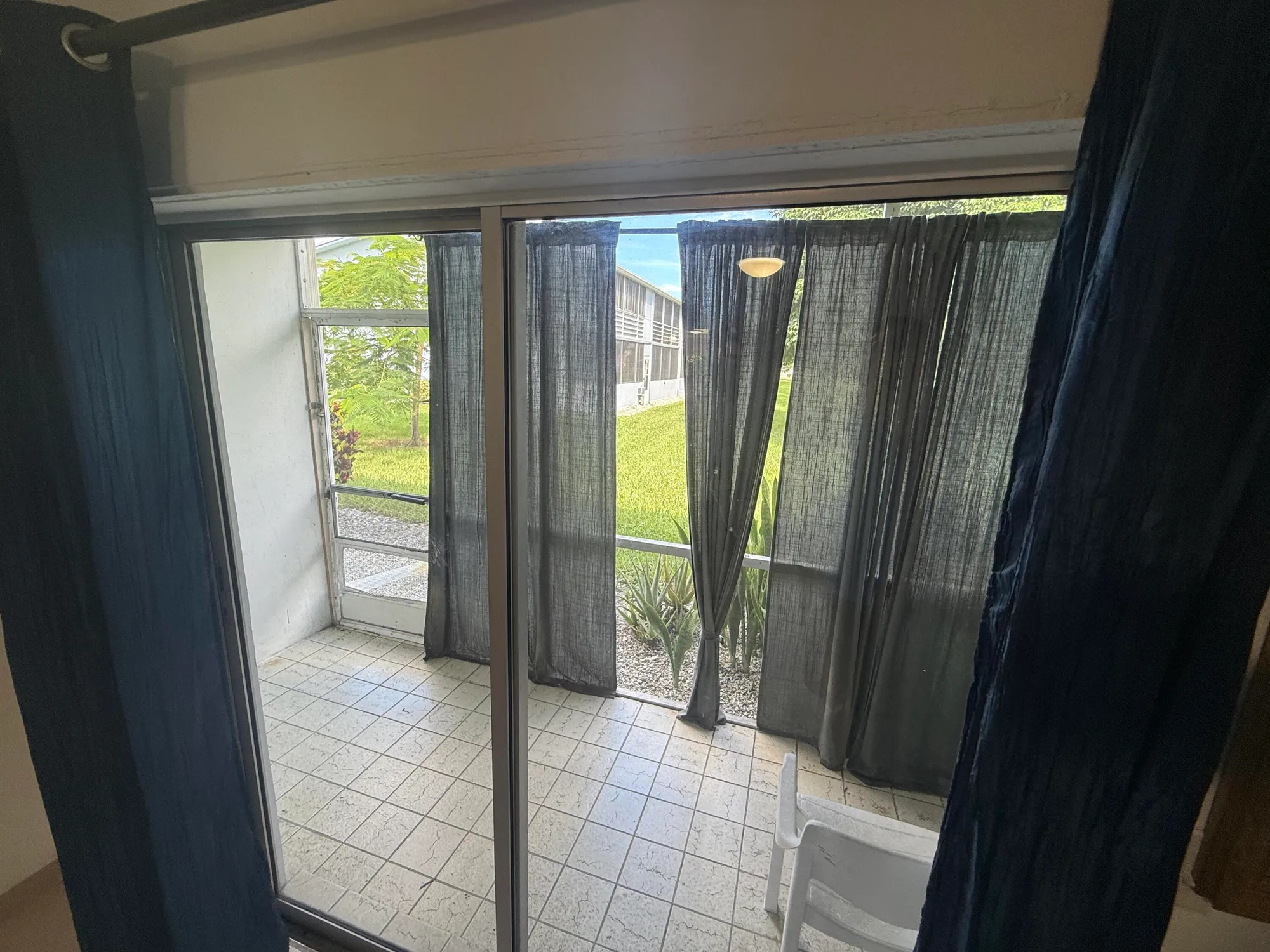 Property Slideshow image 10 of 18 | 175 canterbury h, West Palm Beach, FL, 33417