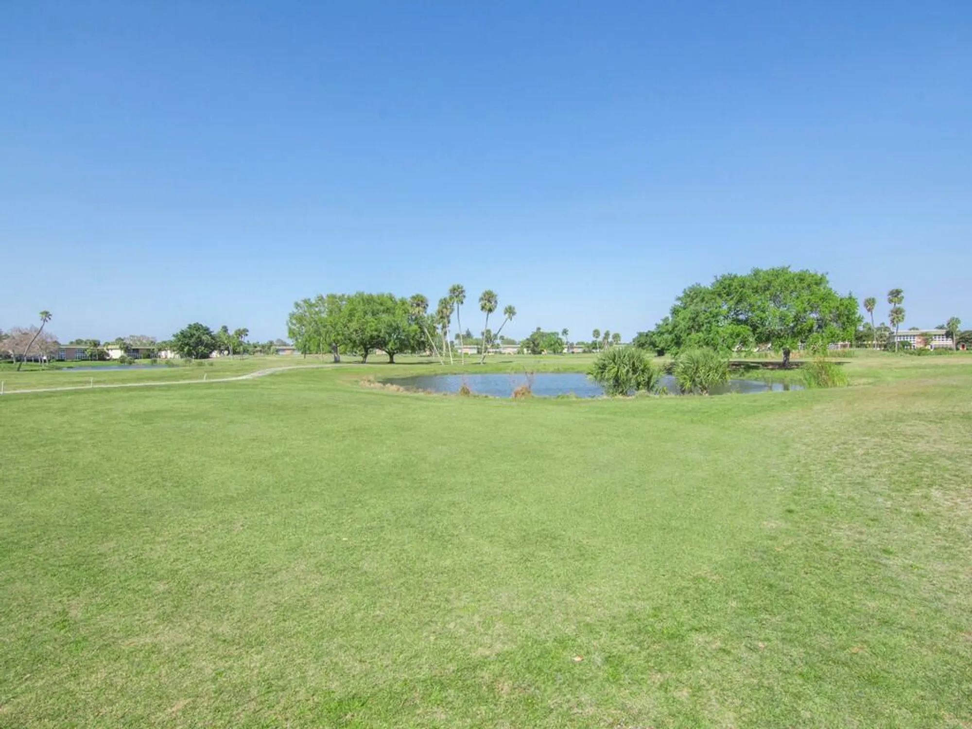 Property Slideshow image 26 of 66 | 16 vista gardens trl apt 105, Vero Beach, FL, 32962