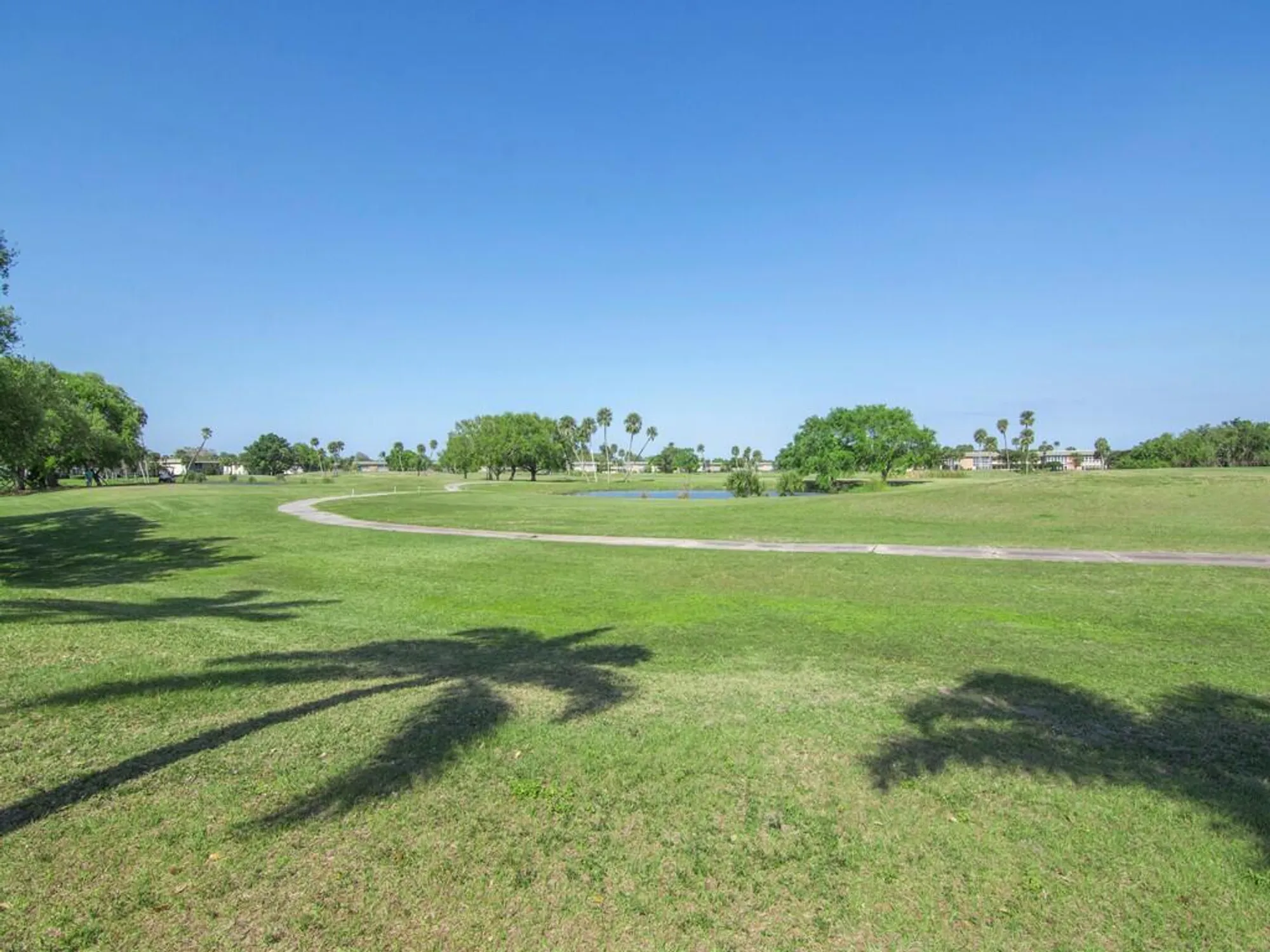 Property Slideshow image 25 of 66 | 16 vista gardens trl apt 105, Vero Beach, FL, 32962