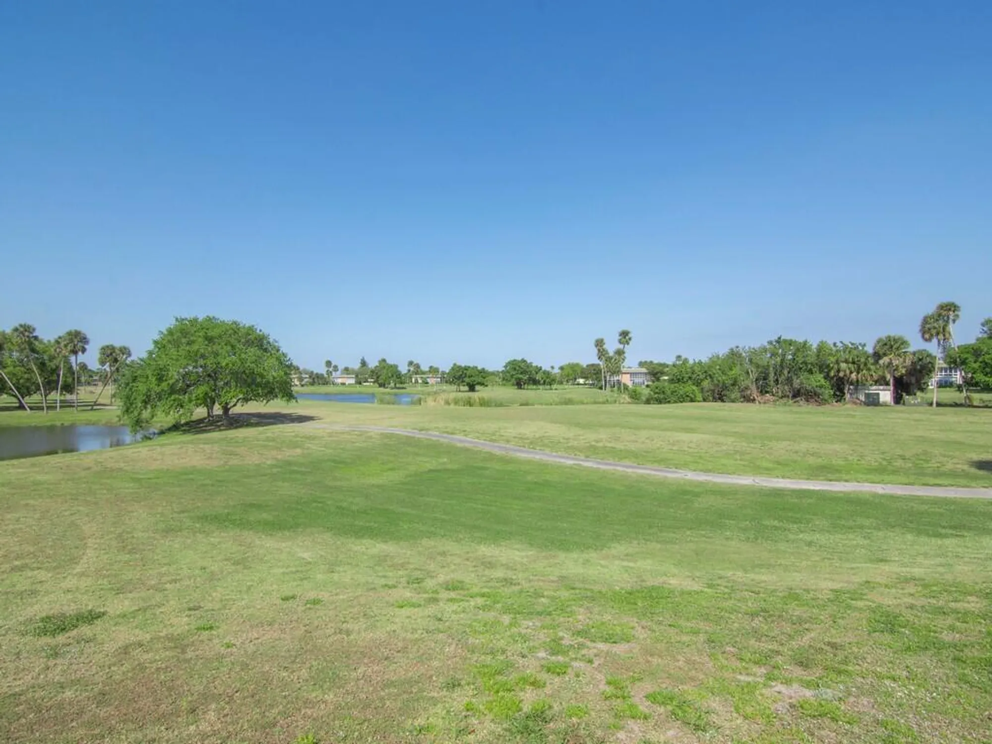 Property Slideshow image 27 of 66 | 16 vista gardens trl apt 105, Vero Beach, FL, 32962
