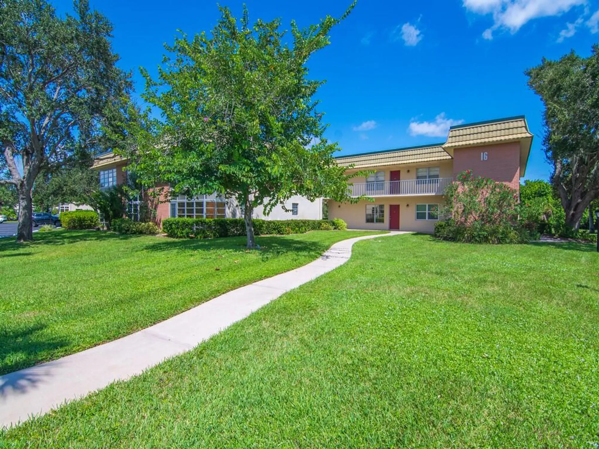 Property Slideshow image 35 of 66 | 16 vista gardens trl apt 105, Vero Beach, FL, 32962