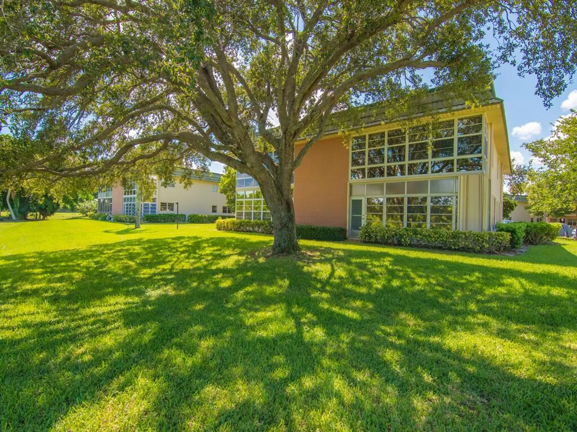 Property Slideshow image 39 of 66 | 16 vista gardens trl apt 105, Vero Beach, FL, 32962