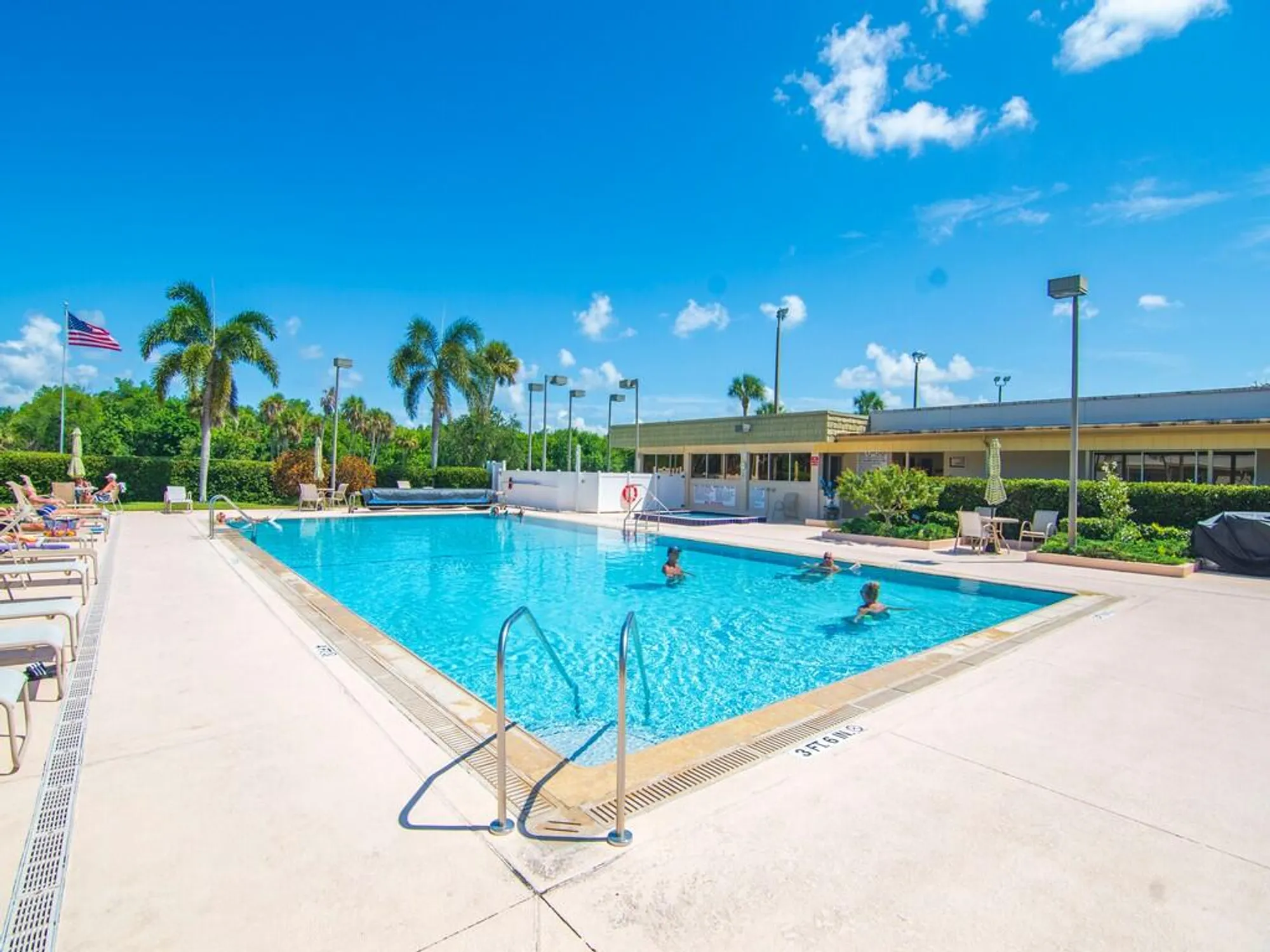 Property Slideshow image 48 of 66 | 16 vista gardens trl apt 105, Vero Beach, FL, 32962