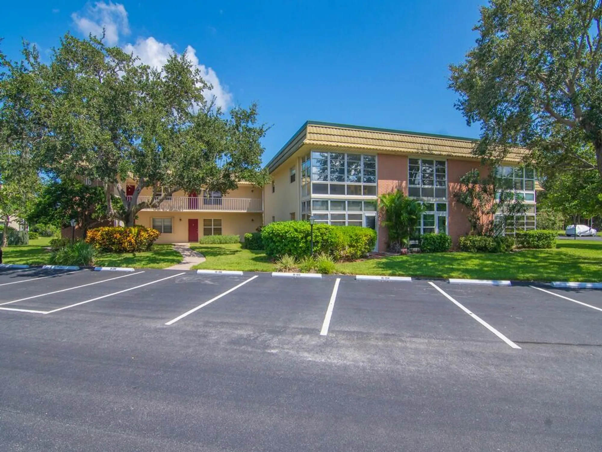 Property Slideshow image 54 of 66 | 16 vista gardens trl apt 105, Vero Beach, FL, 32962