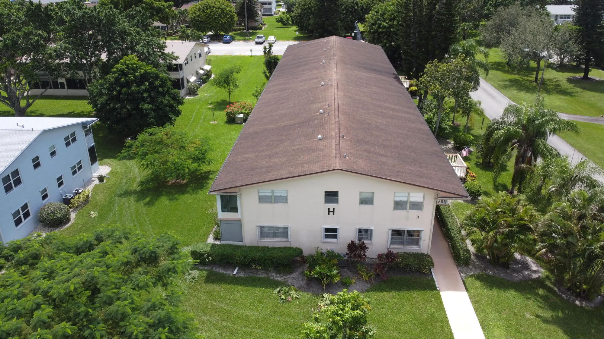 Property Slideshow image 13 of 18 | 175 canterbury h, West Palm Beach, FL, 33417