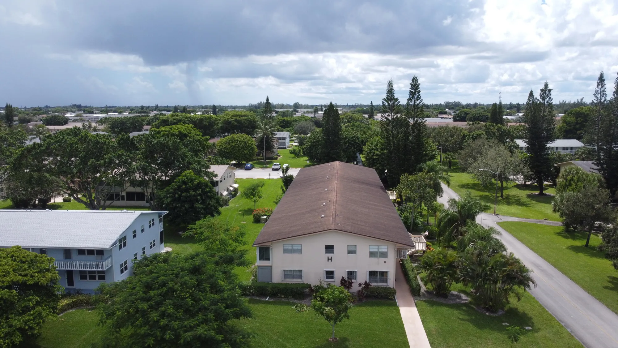 Property Slideshow image 14 of 18 | 175 canterbury h, West Palm Beach, FL, 33417