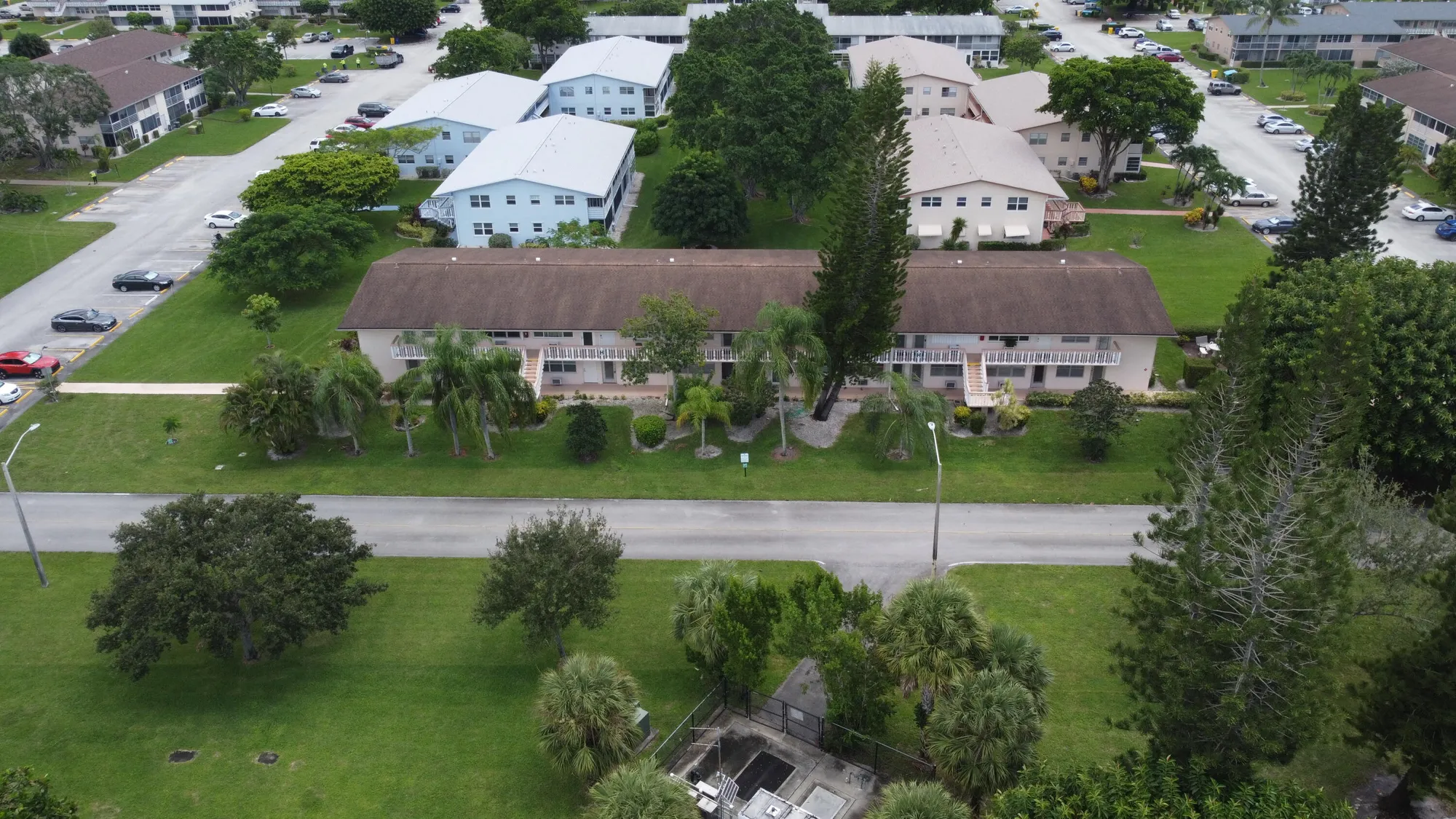 Property Slideshow image 15 of 18 | 175 canterbury h, West Palm Beach, FL, 33417