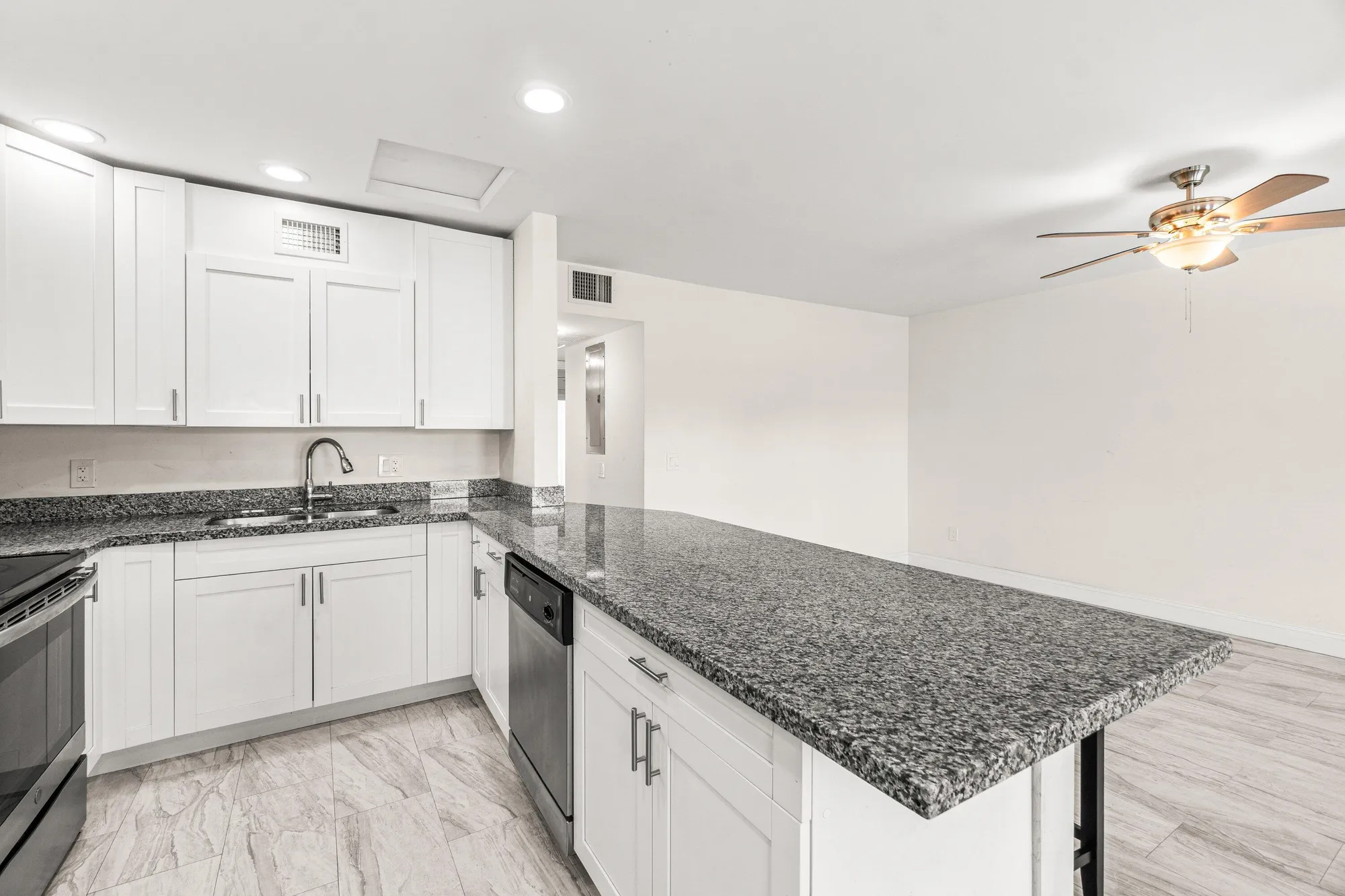 Property Slideshow image 11 of 28 | 239 ventnor q, Deerfield Beach, FL, 33442