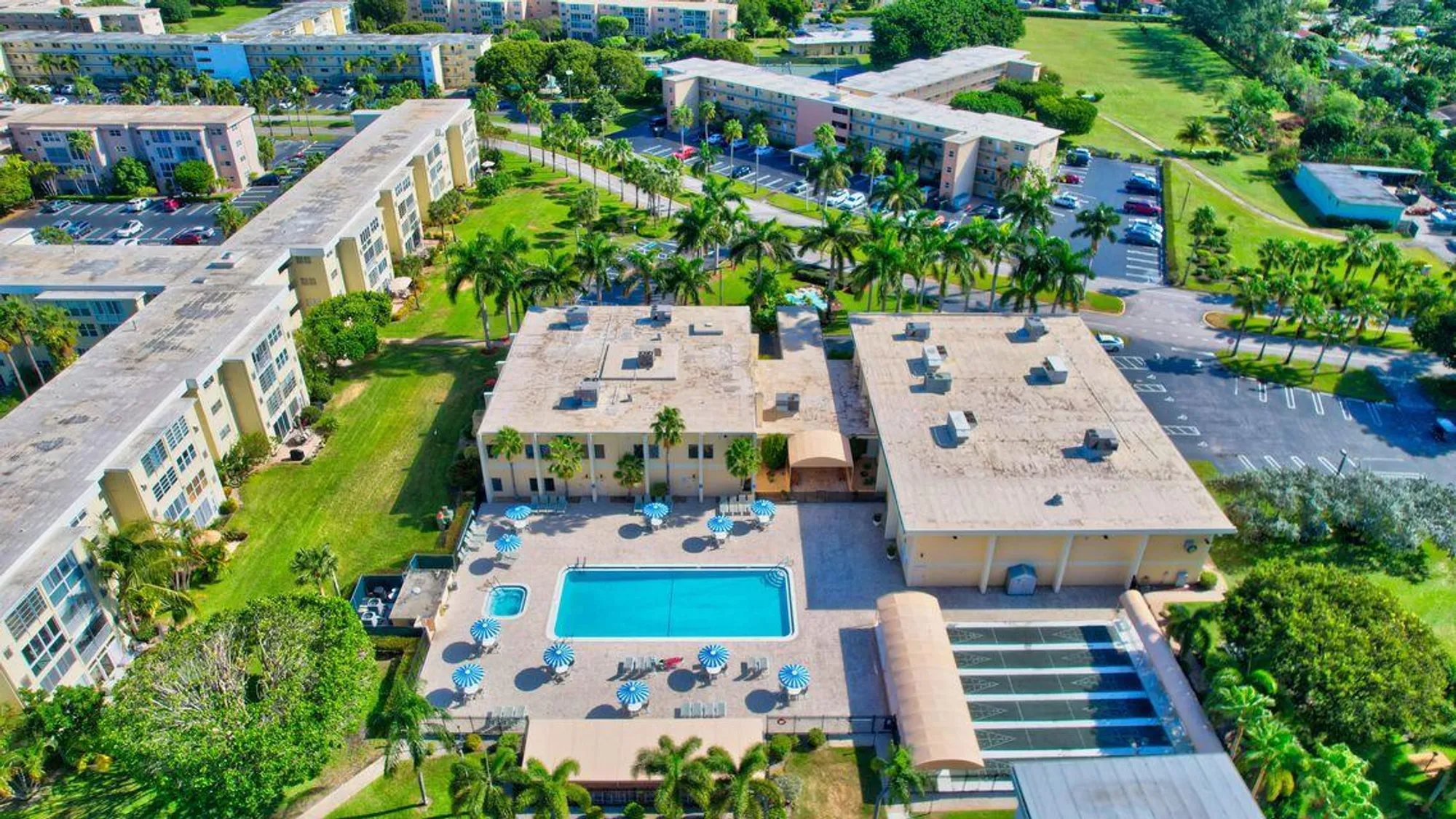 Property Slideshow image 15 of 25 | 230 ne 26th ave 206, Boynton Beach, FL, 33435