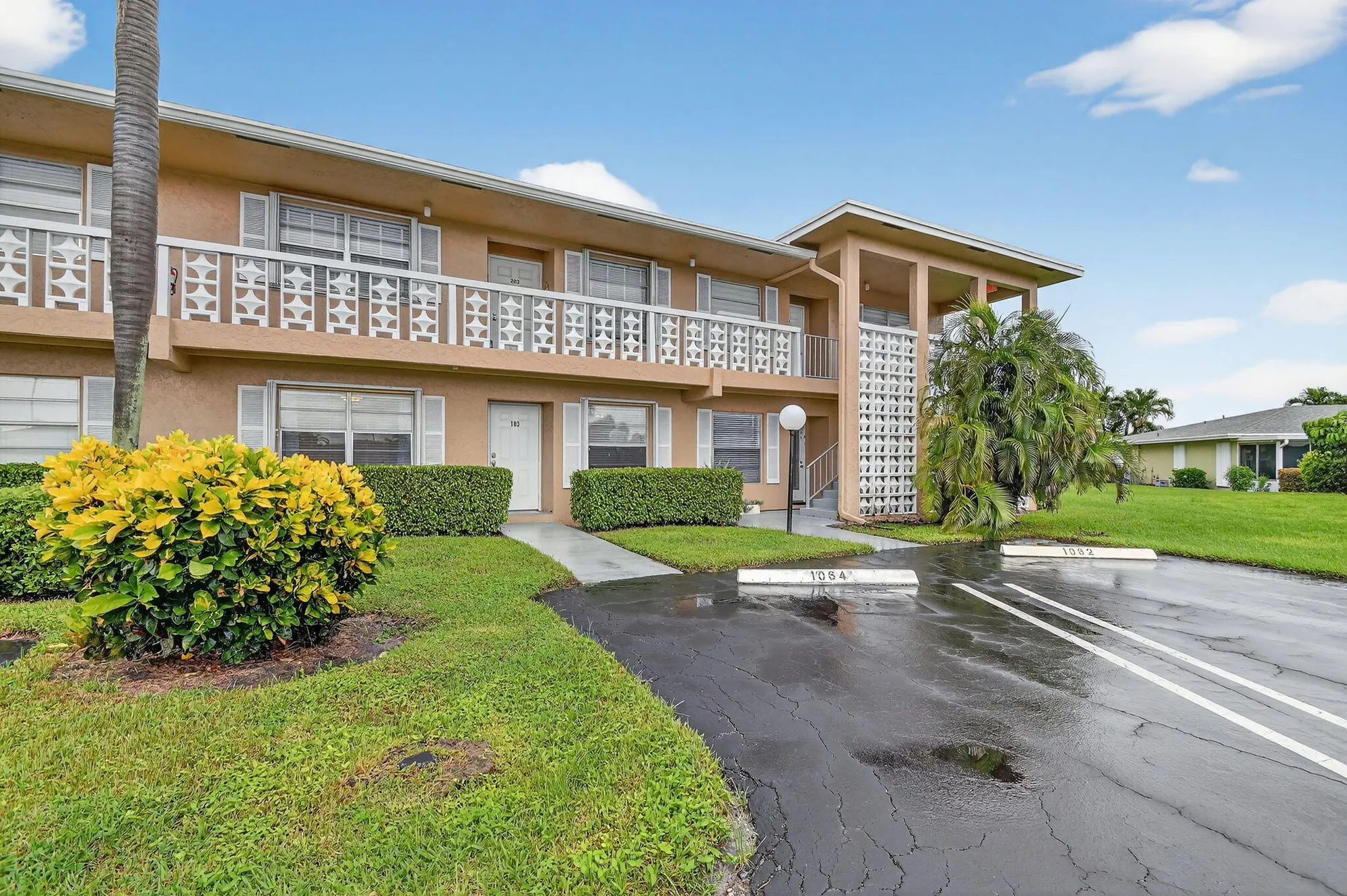 Property Slideshow image 1 of 23 | 2411 papaya dr 103, Delray Beach, FL, 33445