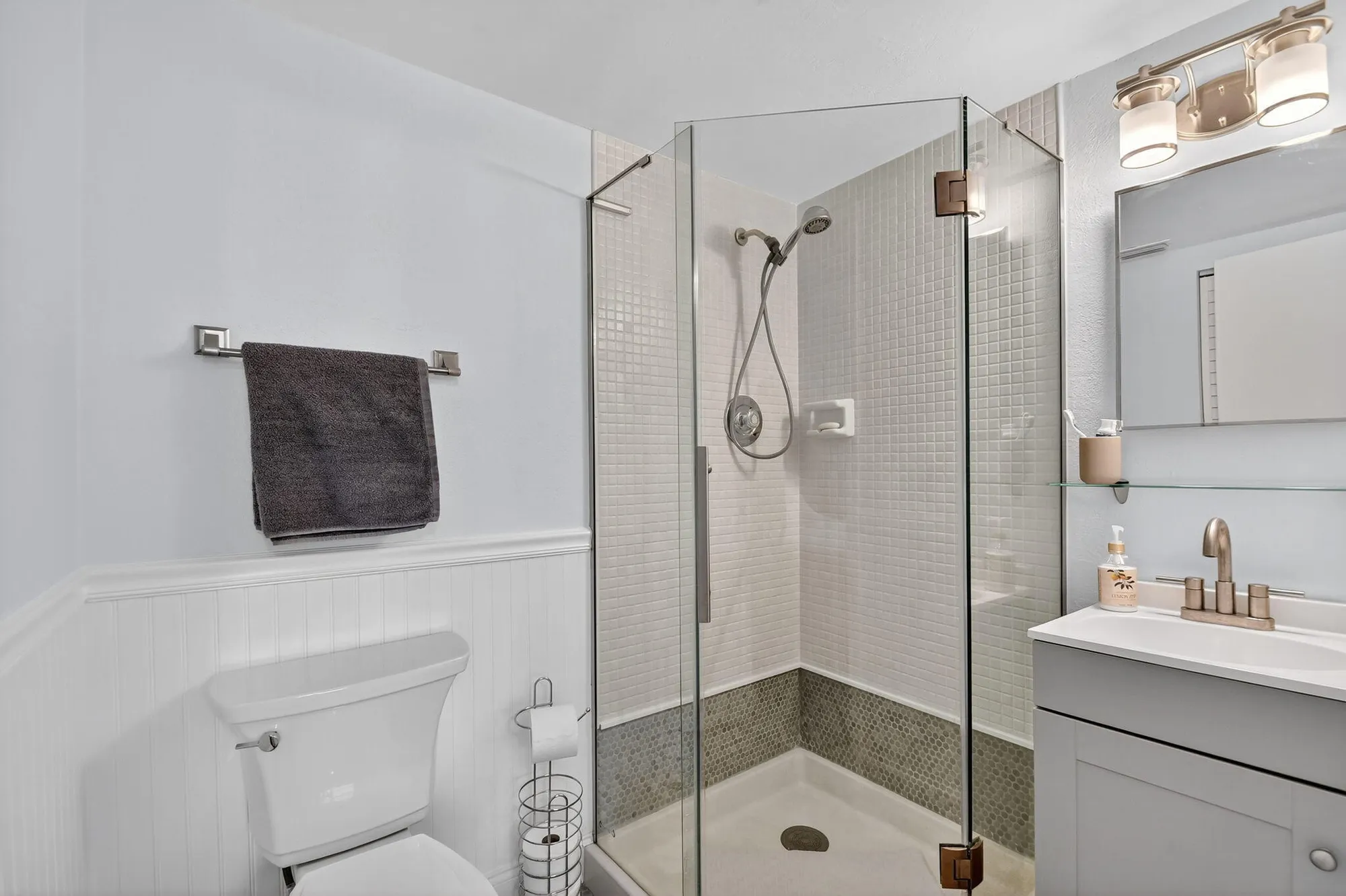 Property Slideshow image 15 of 23 | 2411 papaya dr 103, Delray Beach, FL, 33445