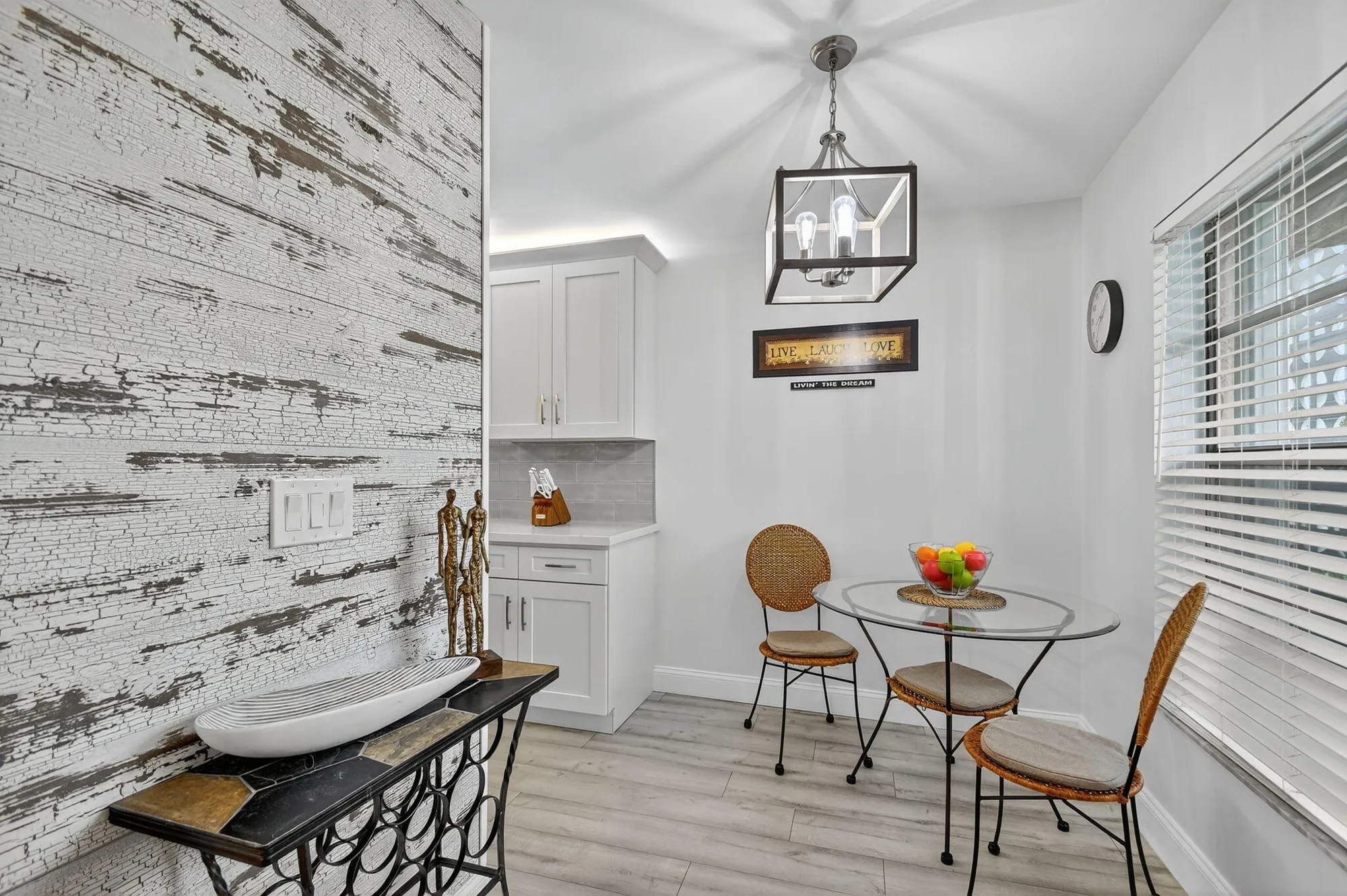 Property Slideshow image 9 of 23 | 2411 papaya dr 103, Delray Beach, FL, 33445