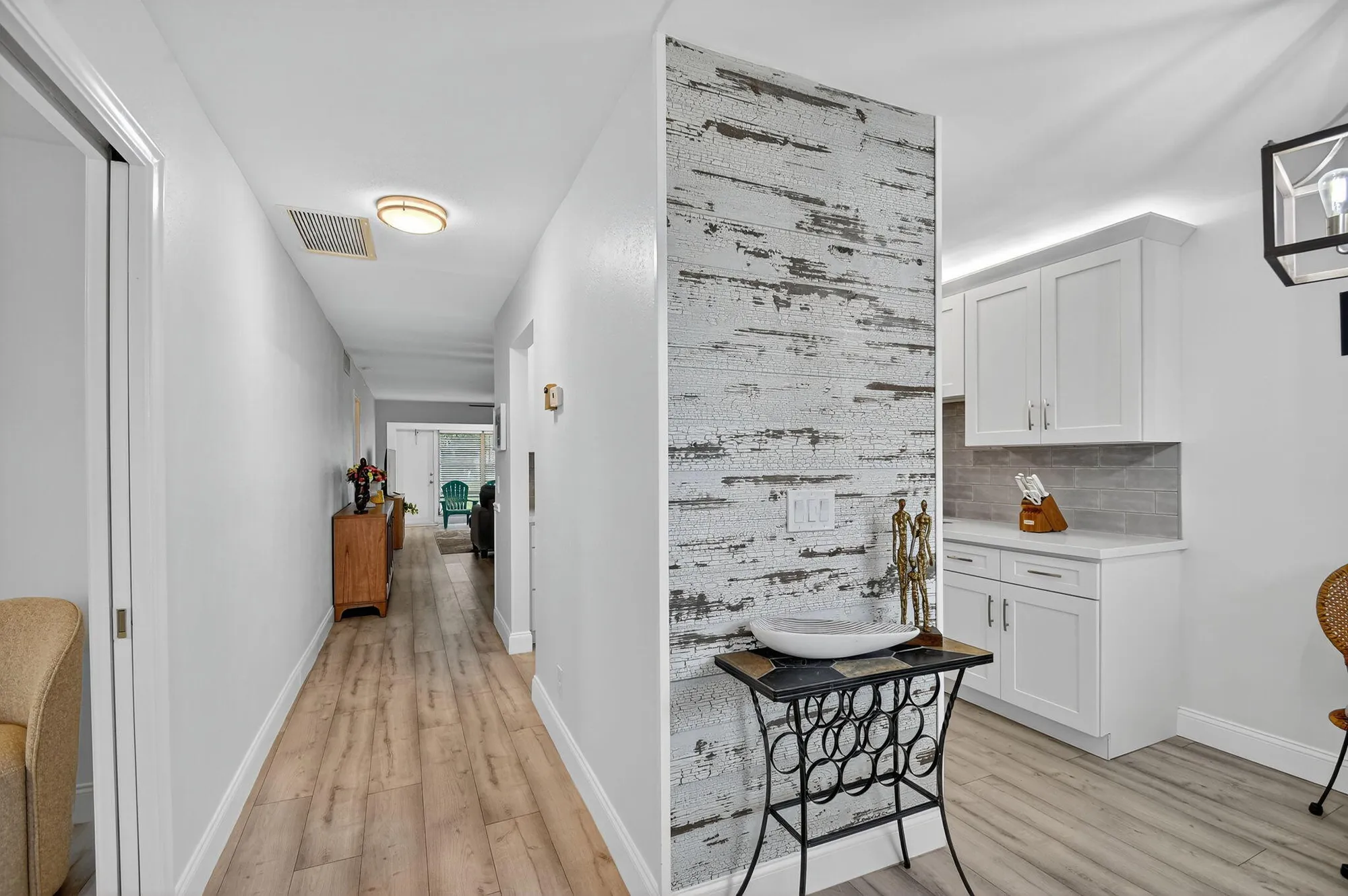 Property Slideshow image 2 of 23 | 2411 papaya dr 103, Delray Beach, FL, 33445