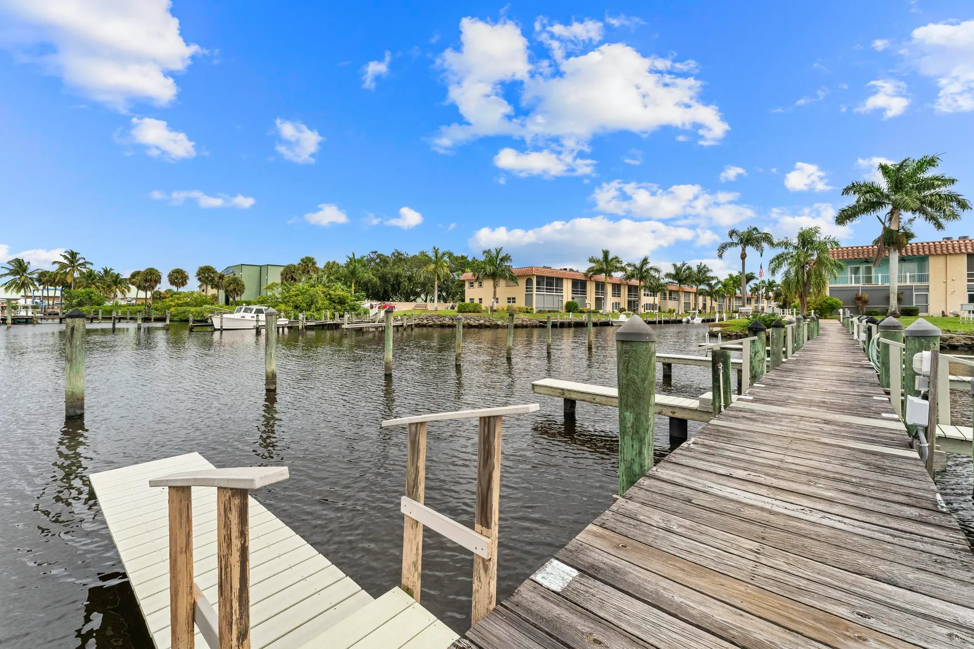 Property Slideshow image 31 of 41 | 2600 s kanner hwy y-11, Stuart, FL, 34994