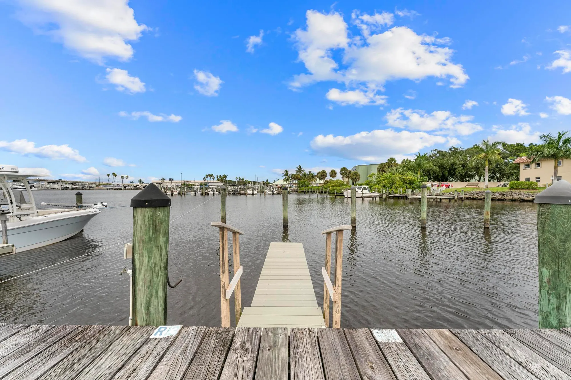 Property Slideshow image 32 of 41 | 2600 s kanner hwy y-11, Stuart, FL, 34994