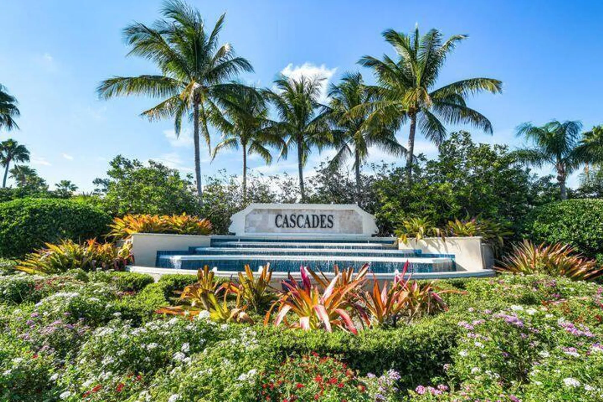 Property Slideshow image 32 of 68 | 469 nw blue lake dr, Port Saint Lucie, FL, 34986