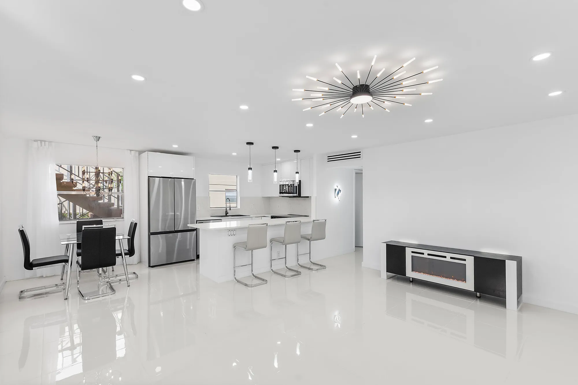 Property Slideshow image 8 of 31 | 200 saxony e unit e, Delray Beach, FL, 33446