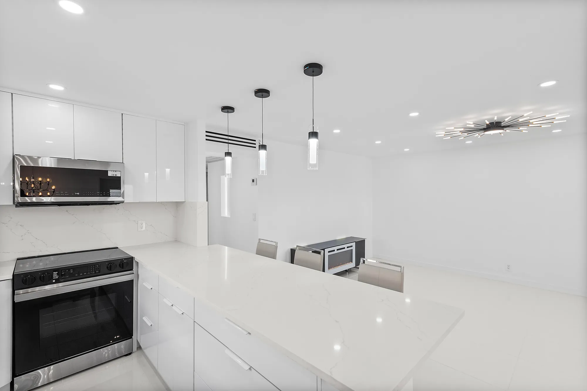 Property Slideshow image 13 of 31 | 200 saxony e unit e, Delray Beach, FL, 33446